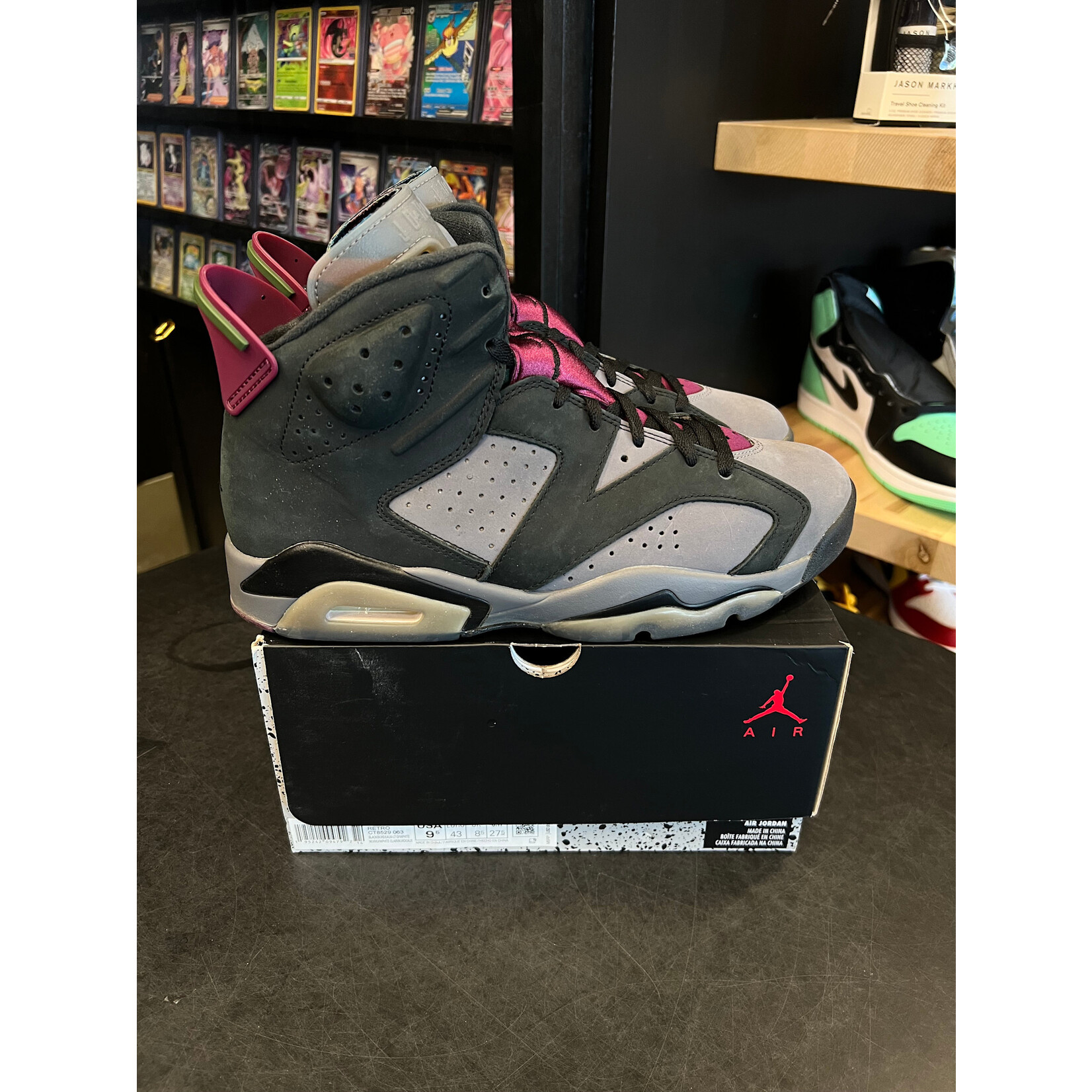 Jordan Jordan 6 Retro Bordeaux Size 9.5, PREOWNED