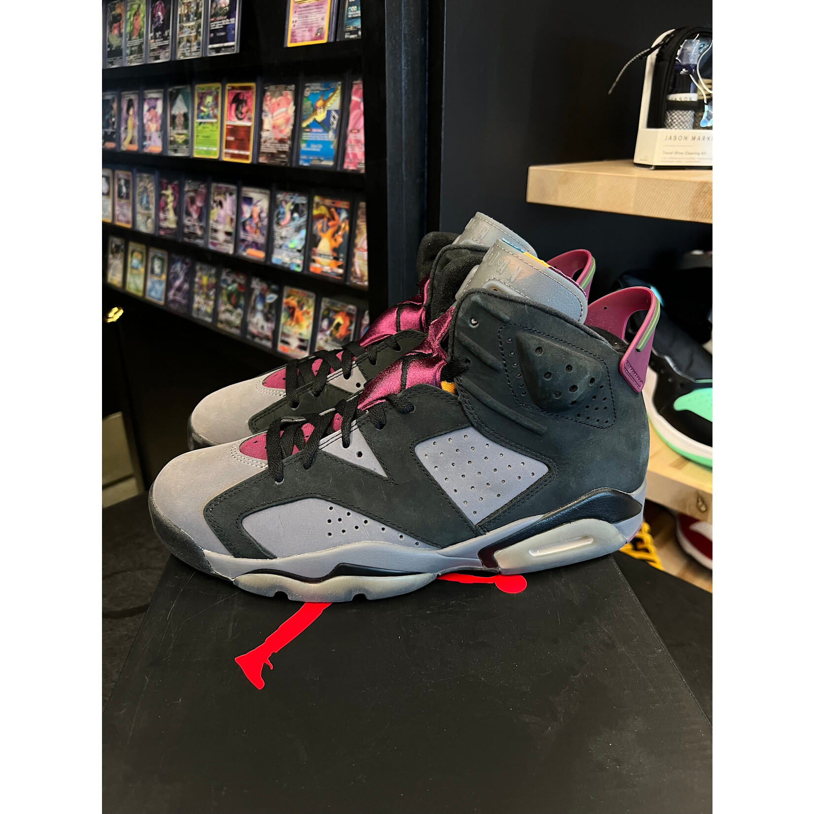 Jordan Jordan 6 Retro Bordeaux Size 9.5, PREOWNED