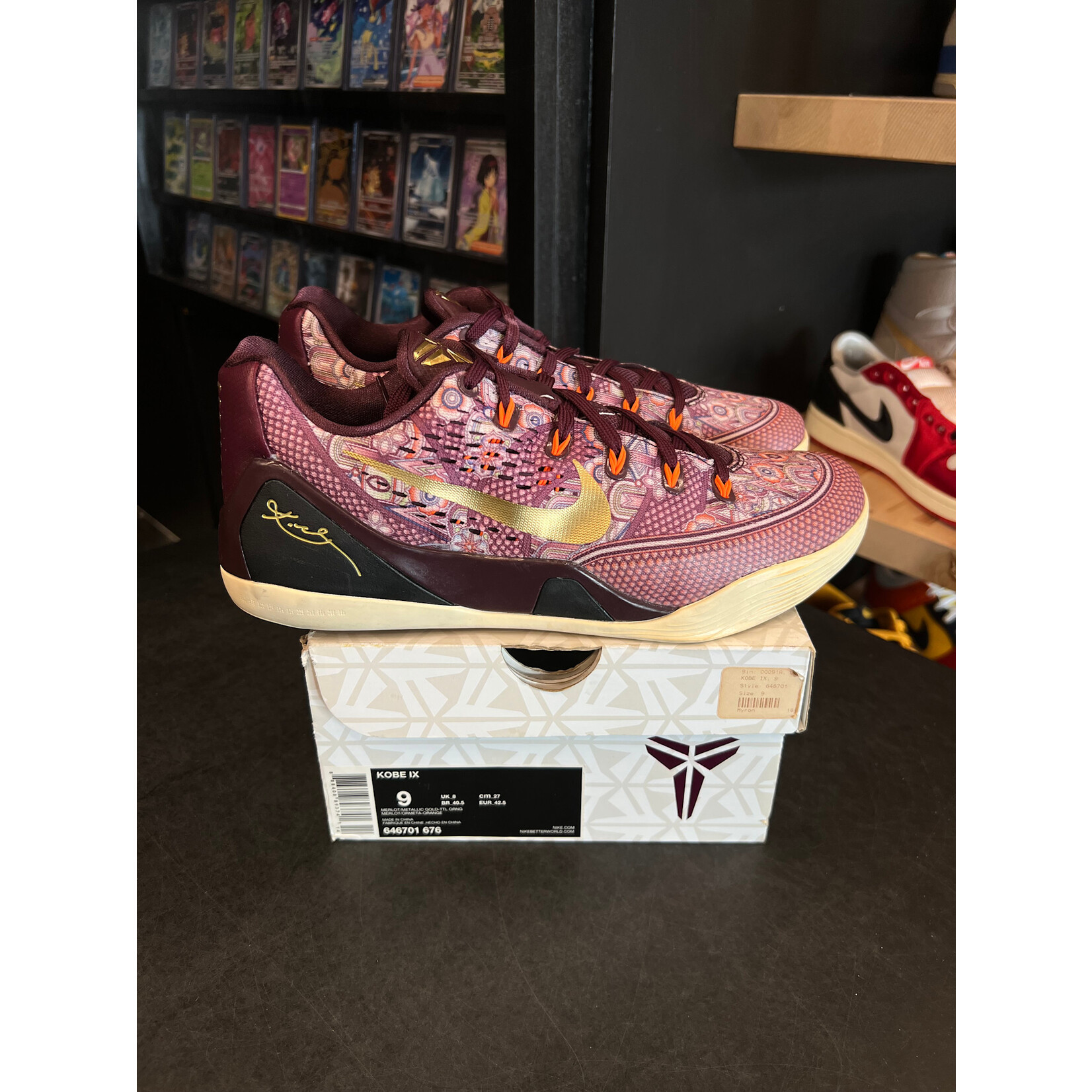 Nike Nike Kobe 9 EM Low Silk Size 9, PREOWNED