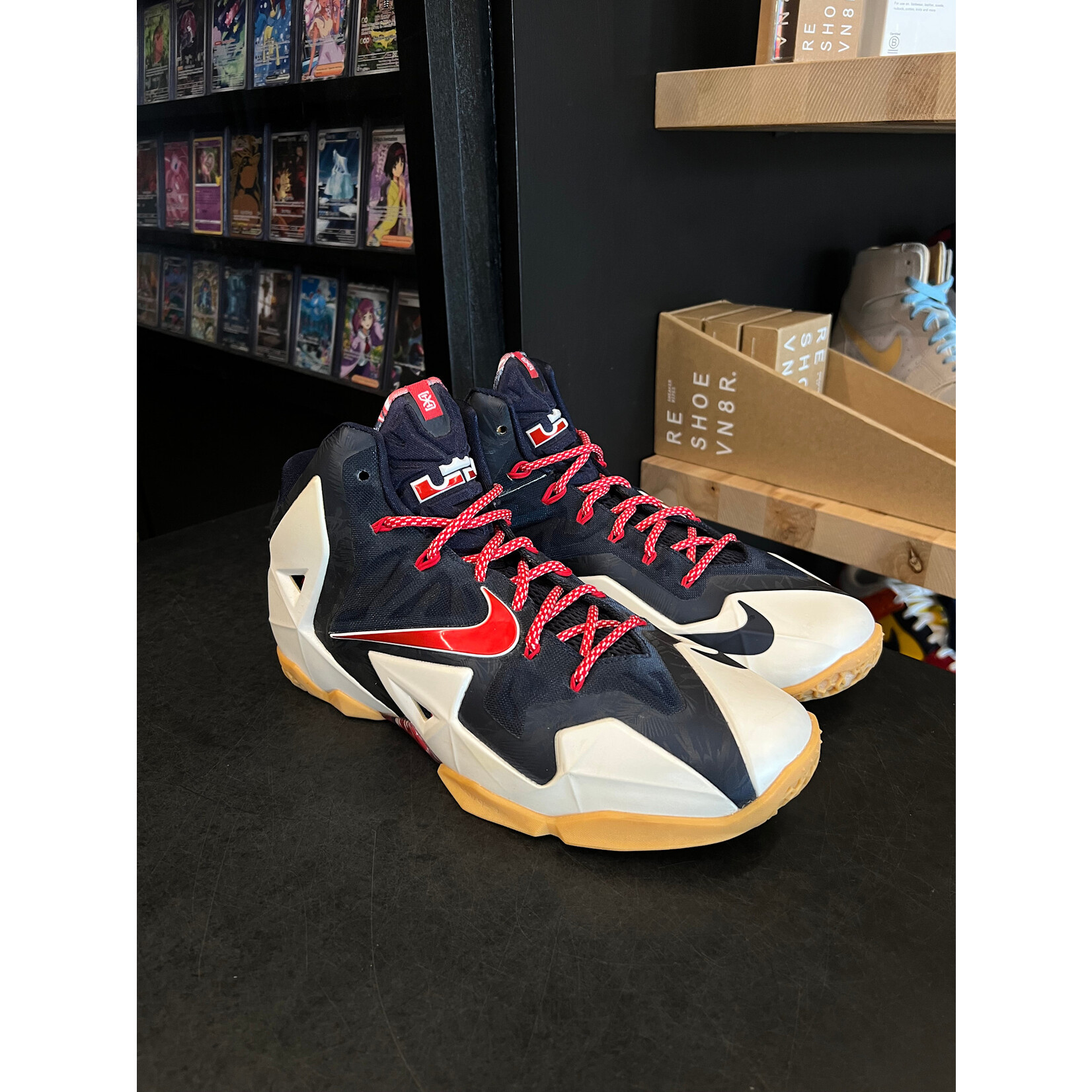 Nike Nike LeBron 11 Independence Day Size 10, PREOWNED