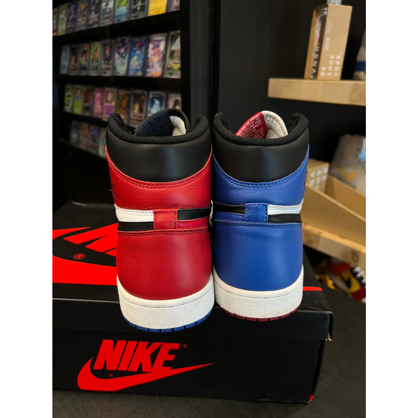 Jordan Jordan 1 Retro Top 3 Size 10.5, PREOWNED