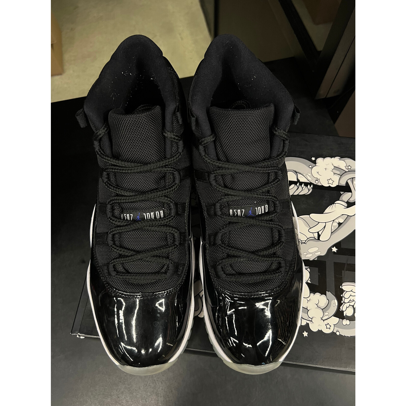 Jordan Jordan 11 Retro Space Jam (2016) Size 11, PREOWNED