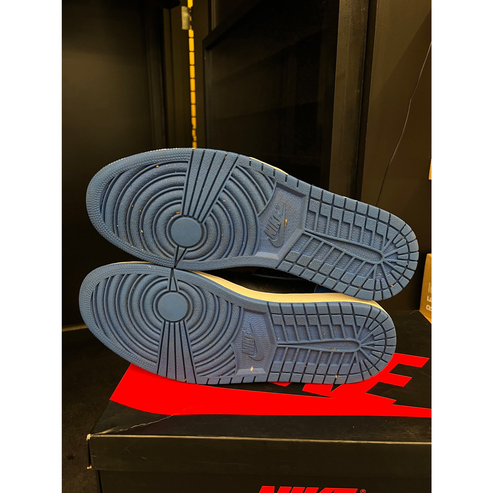 Jordan Jordan 1 Retro Royal (2017) Size 11, PREOWNED