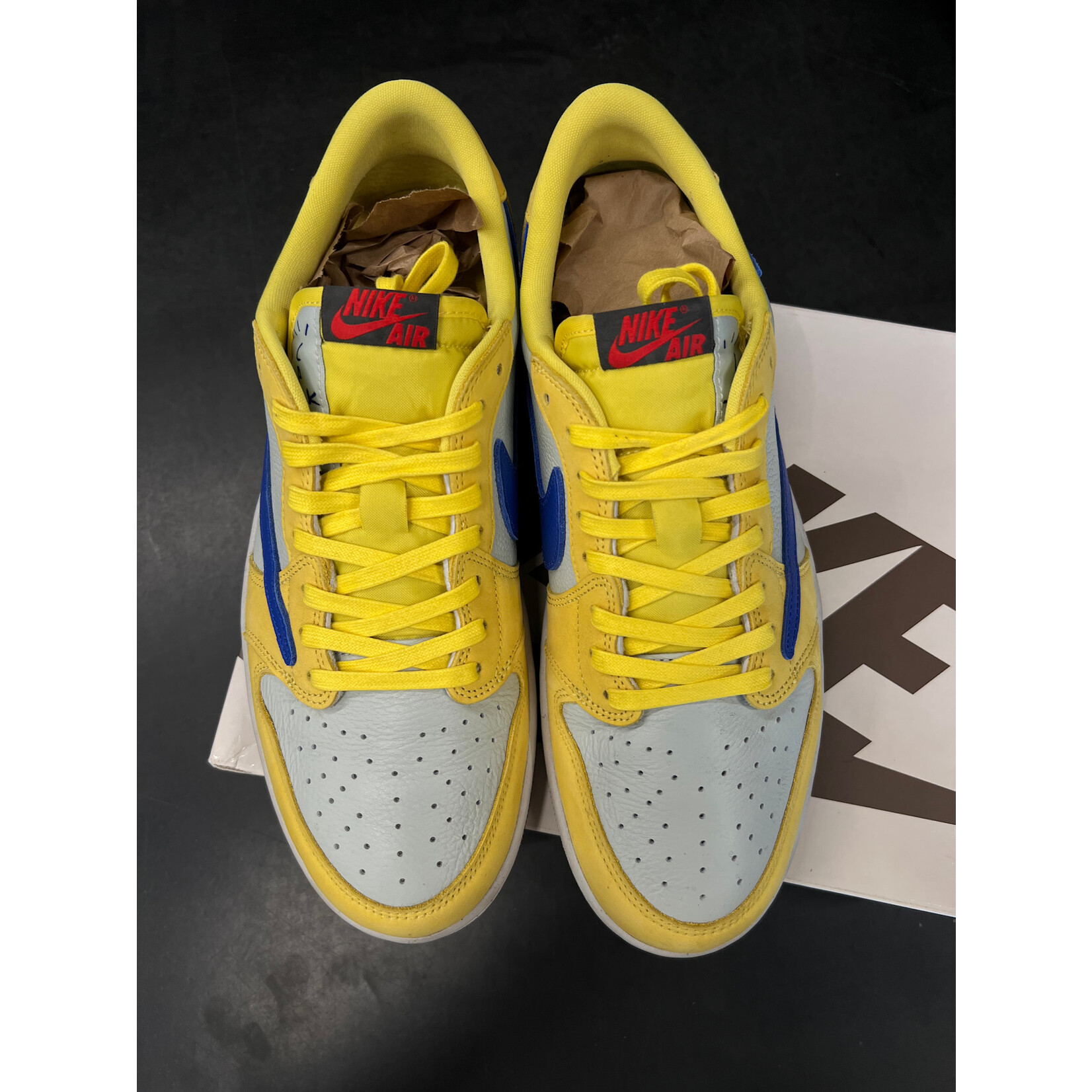 靴 Travis Scott Retro Low OG SP Canary Jordan 1 Retro Low OG SP Travis Scott Canary (Women's