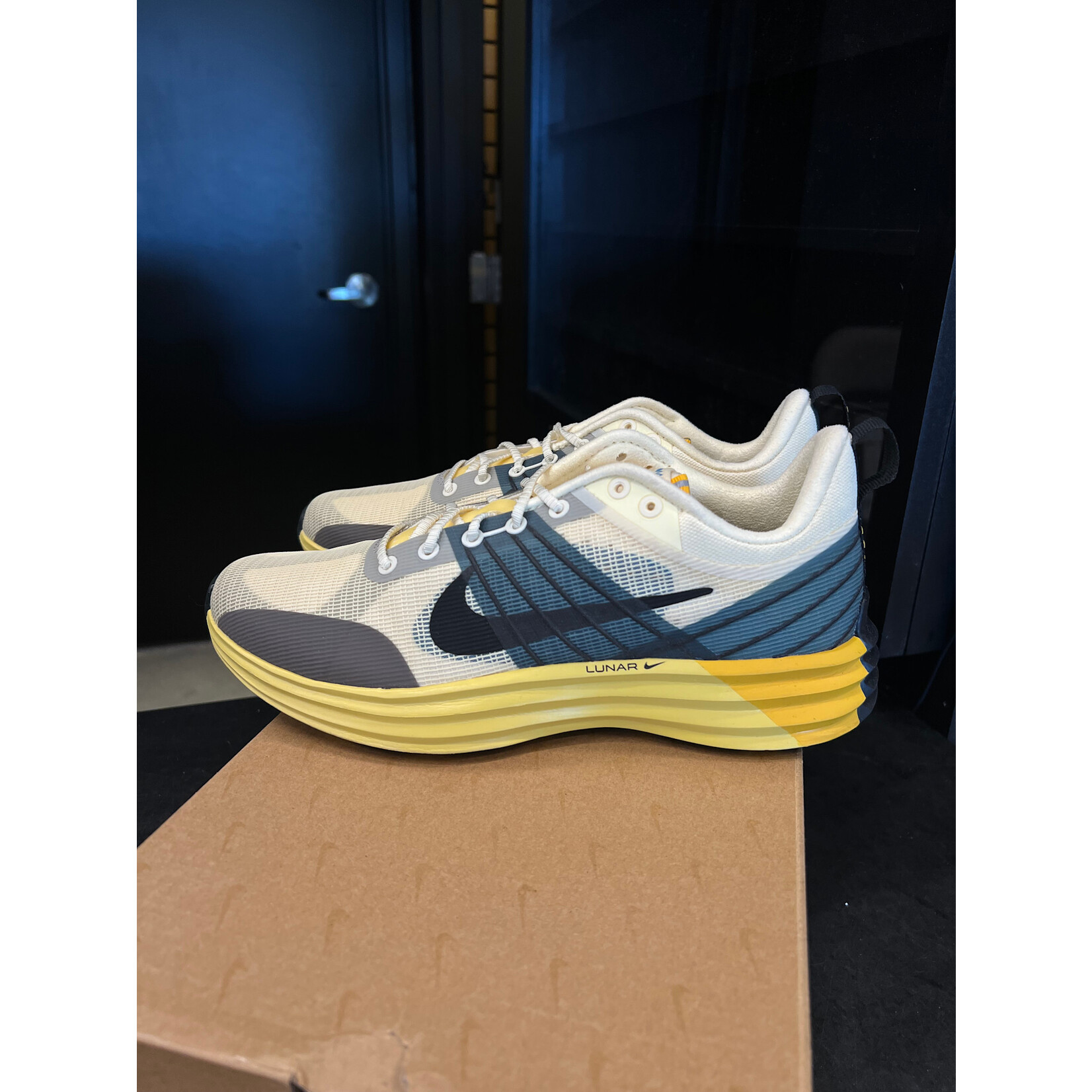 Nike Nike Lunar Roam Khaki Canteen Size 7.5, PREOWNED