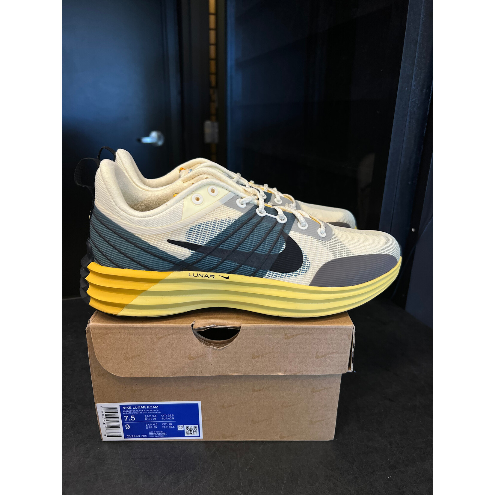 Nike Nike Lunar Roam Khaki Canteen Size 7.5, PREOWNED