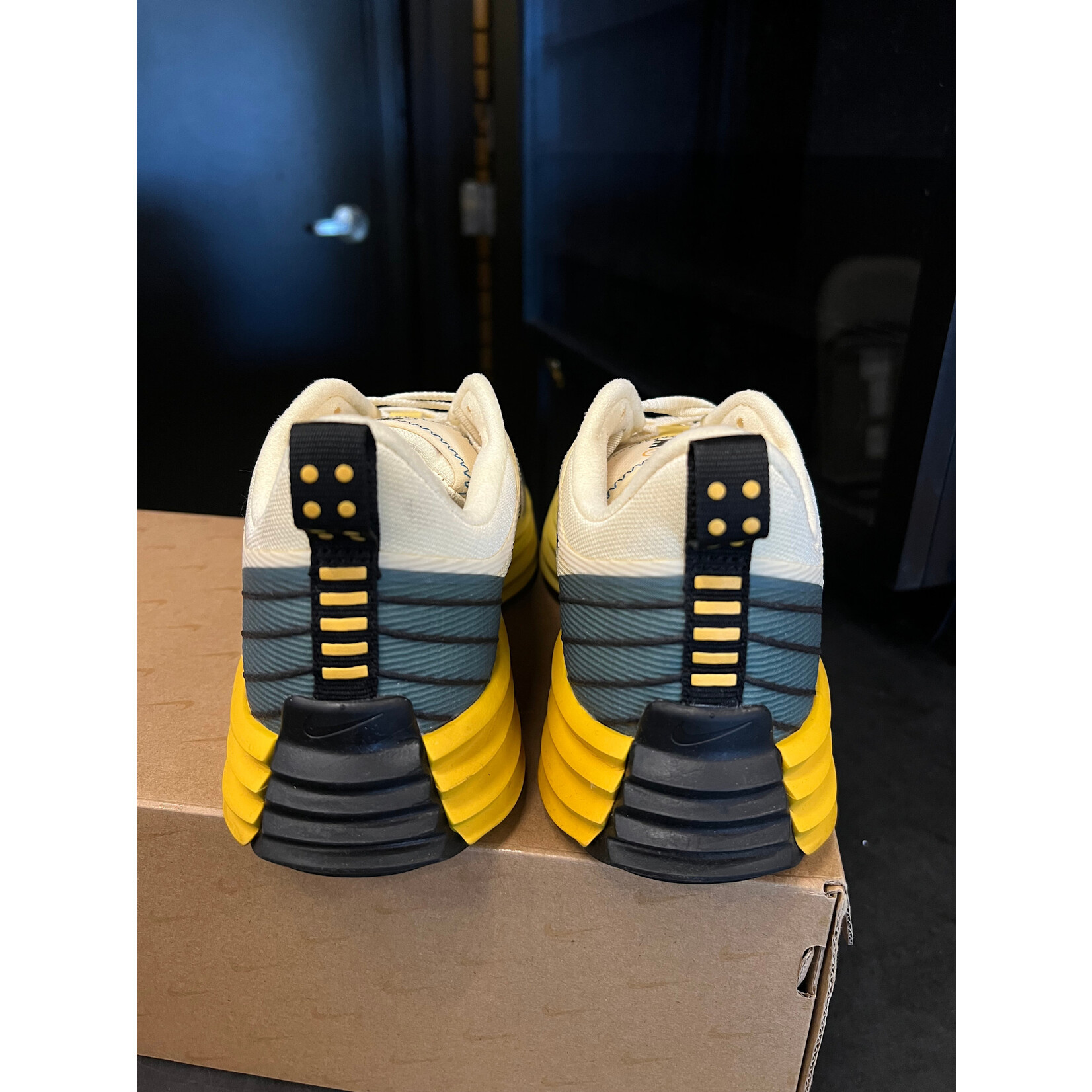 Nike Nike Lunar Roam Khaki Canteen Size 7.5, PREOWNED