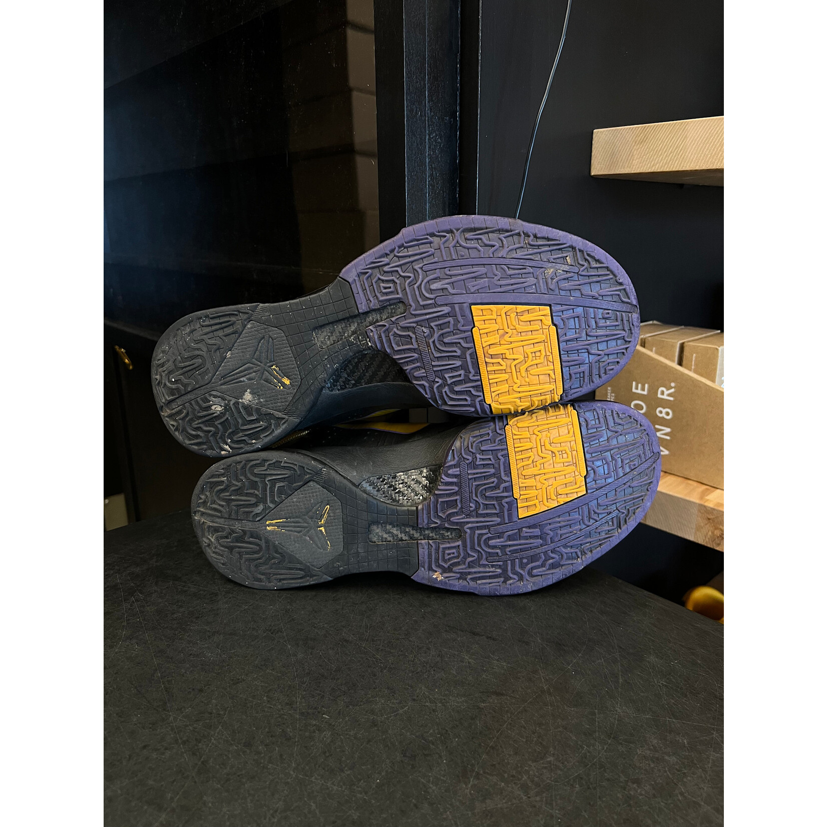 Nike Nike Kobe 5 Lakers Size 11, PREOWNED