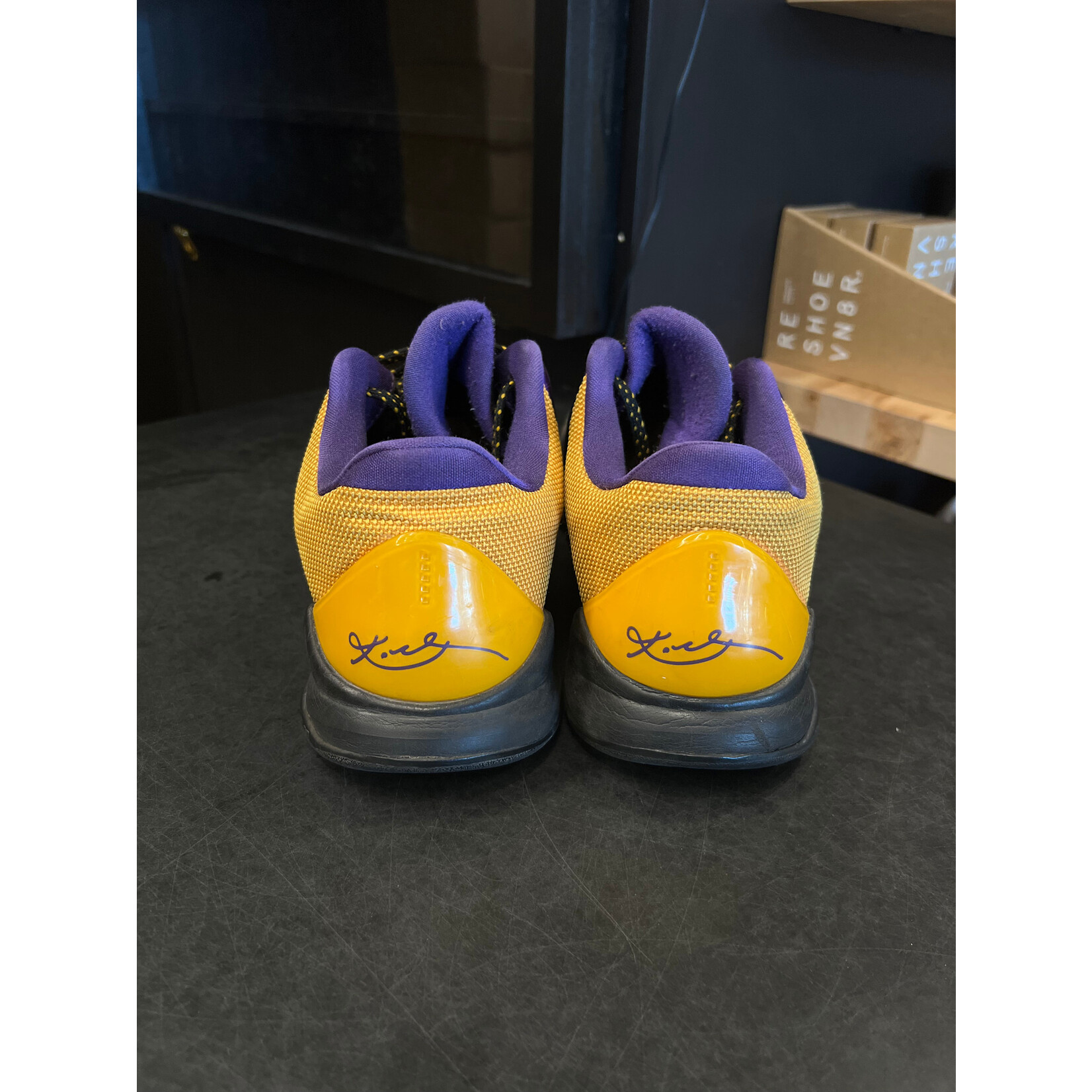 Nike Nike Kobe 5 Lakers Size 11, PREOWNED