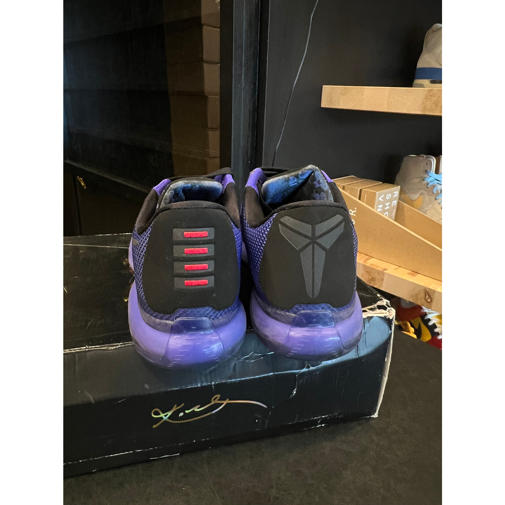 Nike Nike Kobe 10 Blackout Size 11, PREOWNED