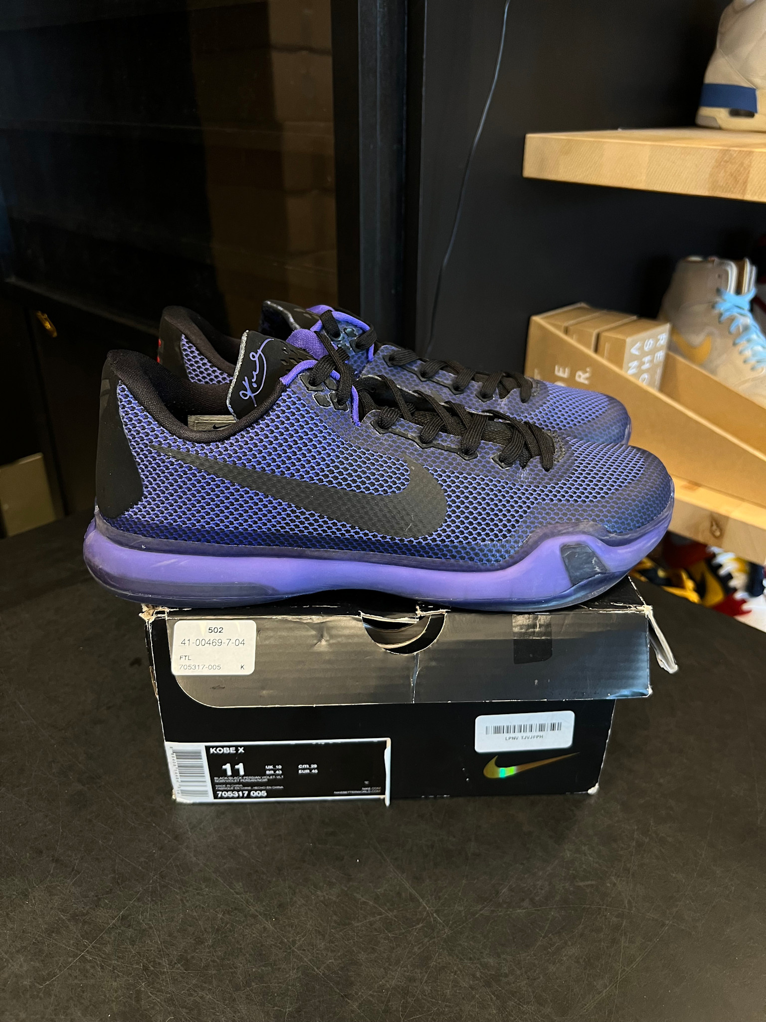 Nike Nike Kobe 10 Blackout Size 11, PREOWNED - SoleSeattle