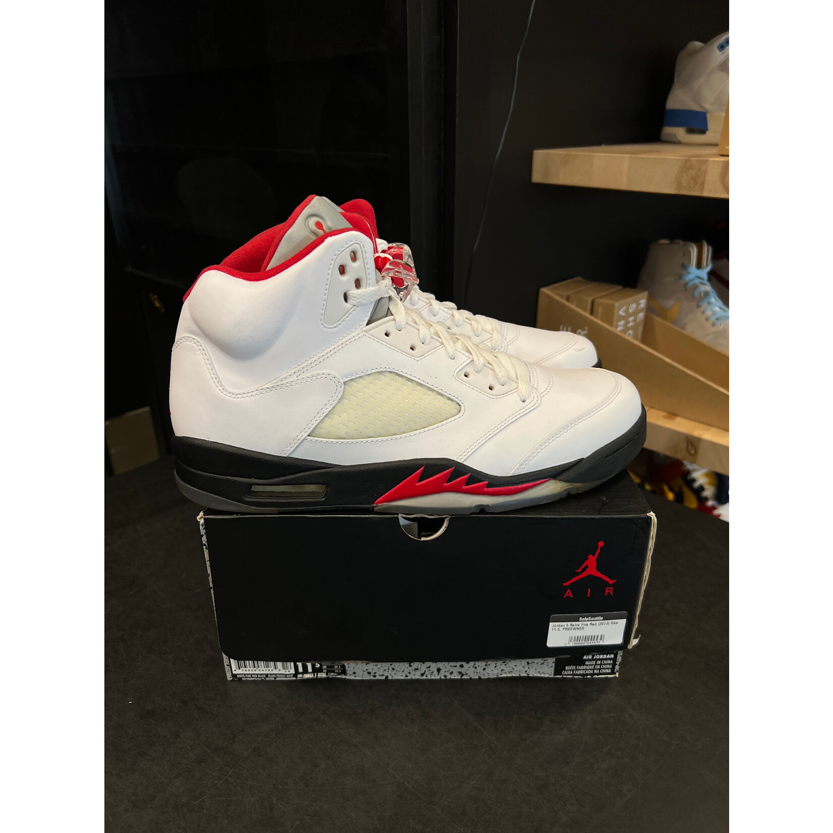 Jordan Jordan 5 Retro Fire Red (2013) Size 11.5, PREOWNED