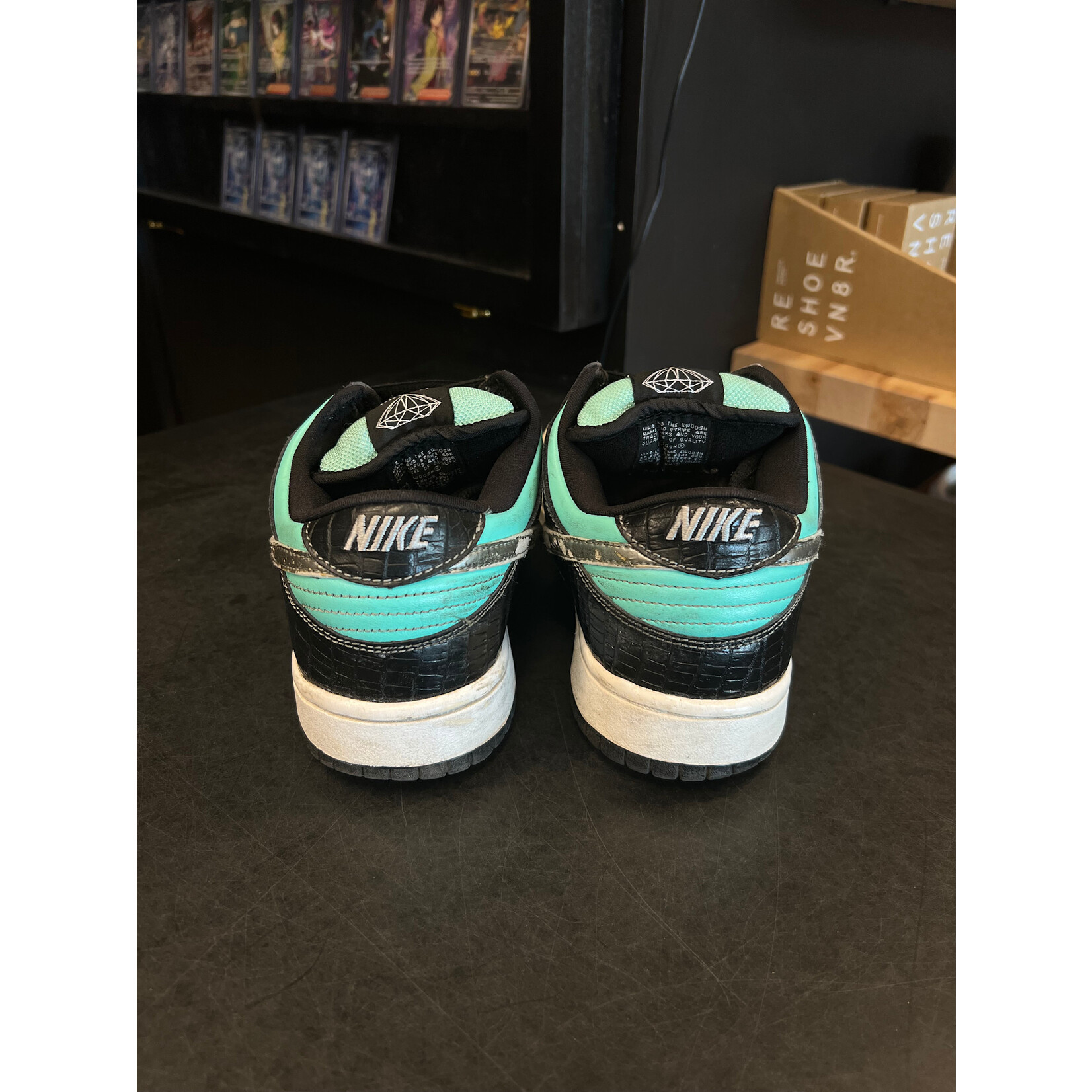 Nike Nike SB Dunk Low Diamond Supply Co. Size 8.5, PREOWNED NO BOX