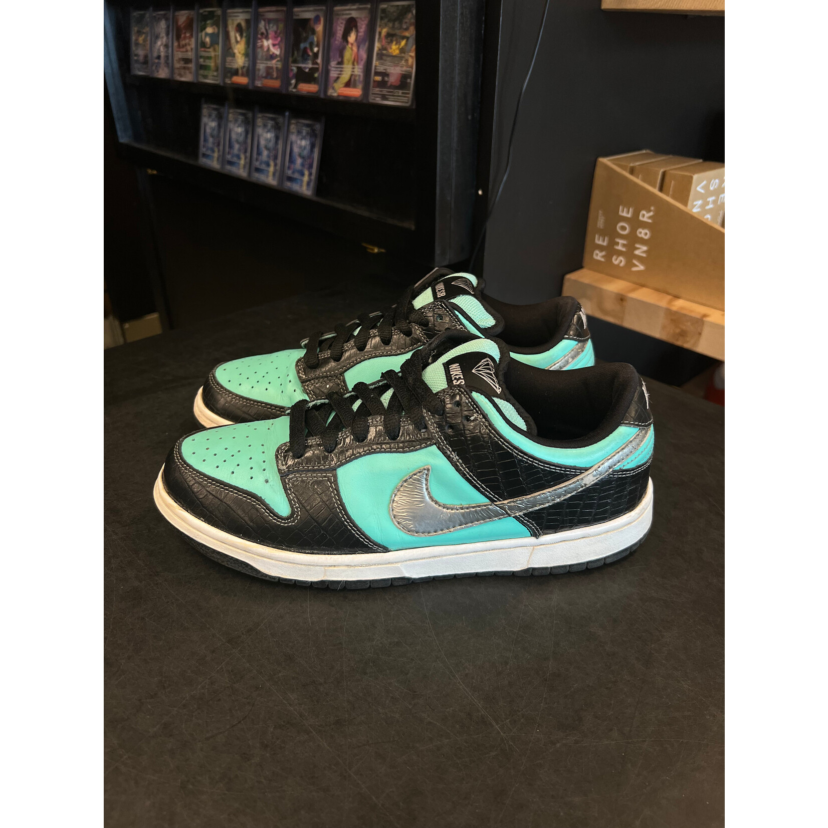 Nike Nike SB Dunk Low Diamond Supply Co. Size 8.5, PREOWNED NO BOX