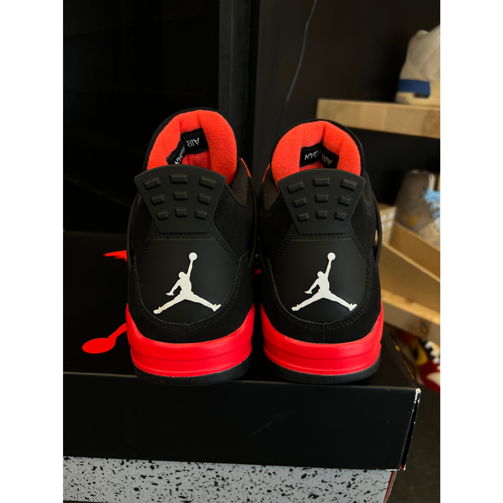 Jordan Jordan 4 Retro Red Thunder Size 11.5, PREOWNED