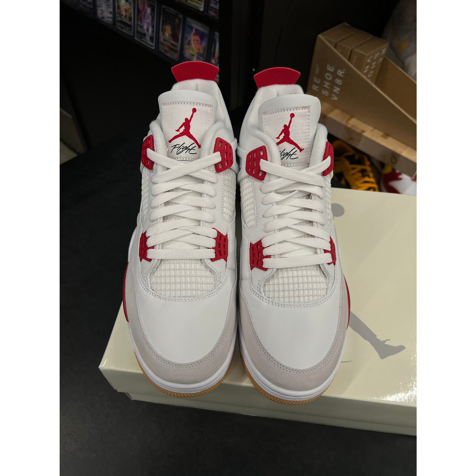 Jordan Jordan 4 Retro SB Varsity Red Size 10.5, DS BRAND NEW
