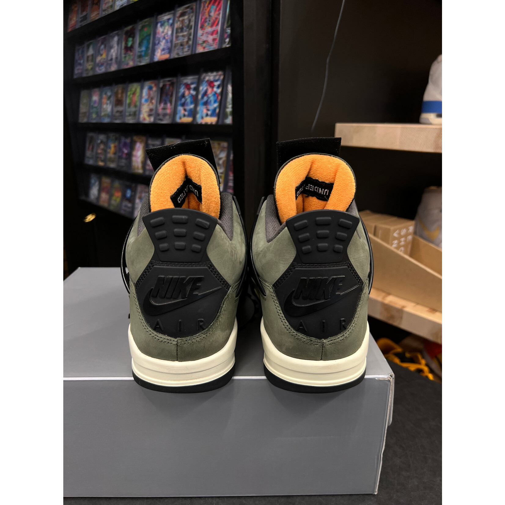 Jordan Jordan 4 Retro OG SP Undefeated (2025) Size 8.5, PREOWNED