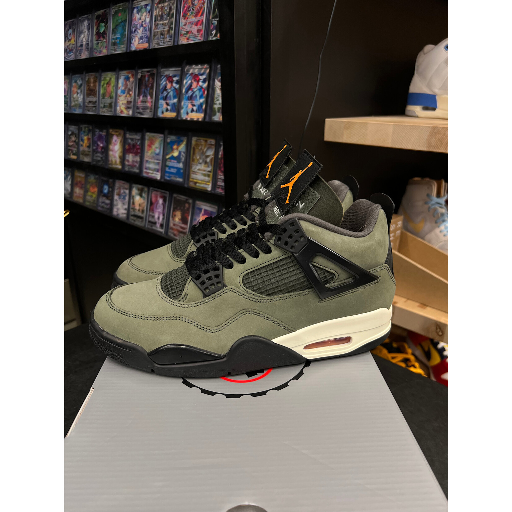 Jordan Jordan 4 Retro OG SP Undefeated (2025) Size 8.5, PREOWNED
