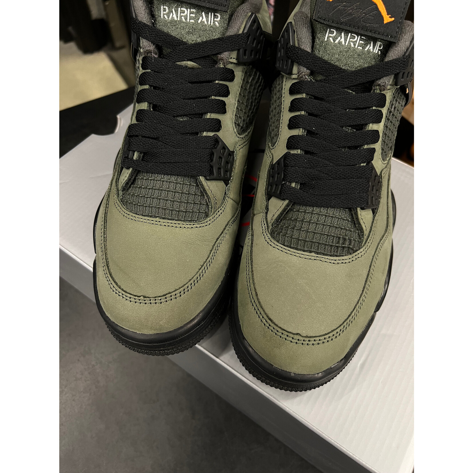 Jordan Jordan 4 Retro OG SP Undefeated (2025) Size 8.5, PREOWNED