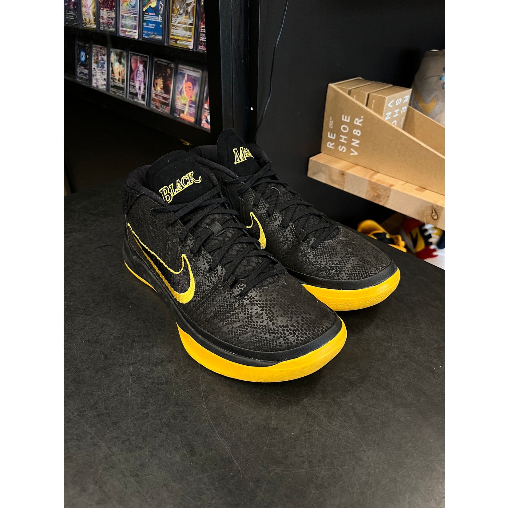 Nike Nike Kobe A.D. Mid Lakers Black Mamba Size 10, PREOWNED