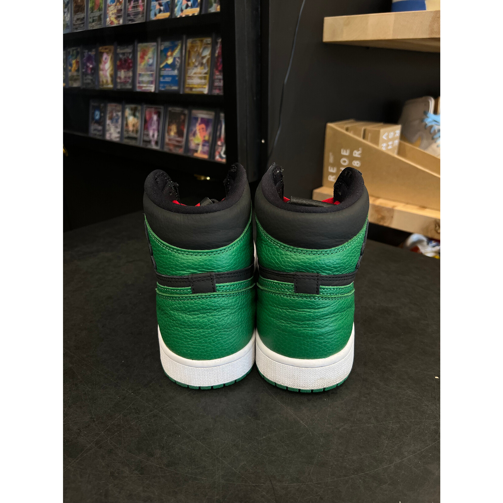 Jordan Jordan 1 Retro High Pine Green Black Size 9.5, PREOWNED