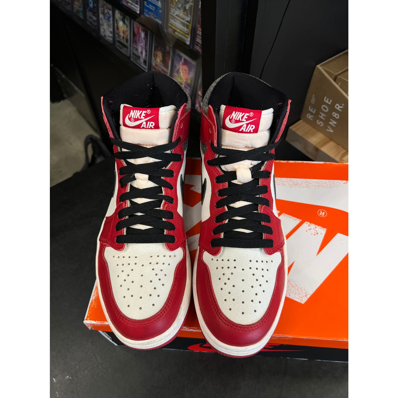 Jordan Jordan 1 Retro High OG Chicago Lost and Found Size 8.5, PREOWNED