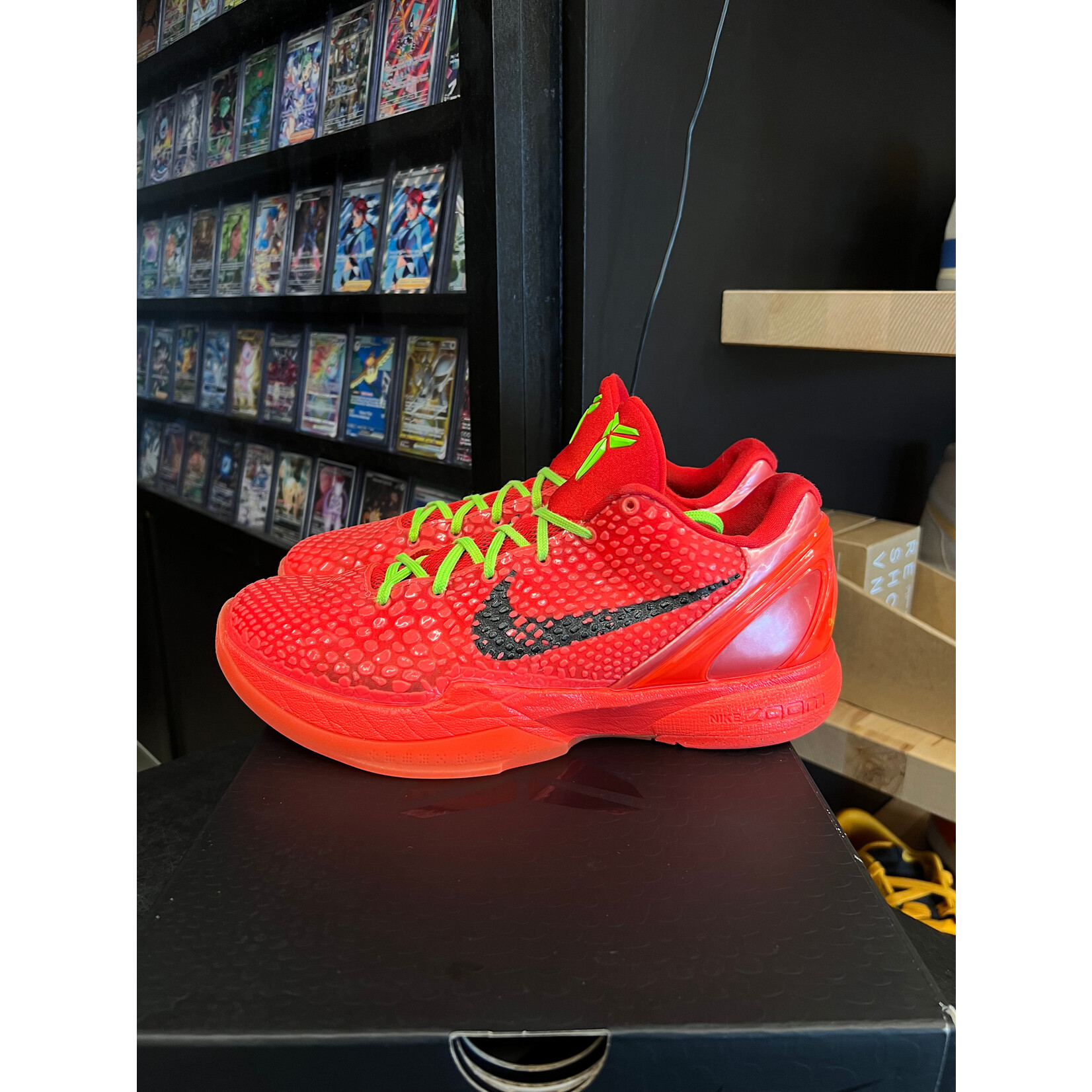 Nike Nike Kobe 6 Protro Reverse Grinch Size 8.5, PREOWNED