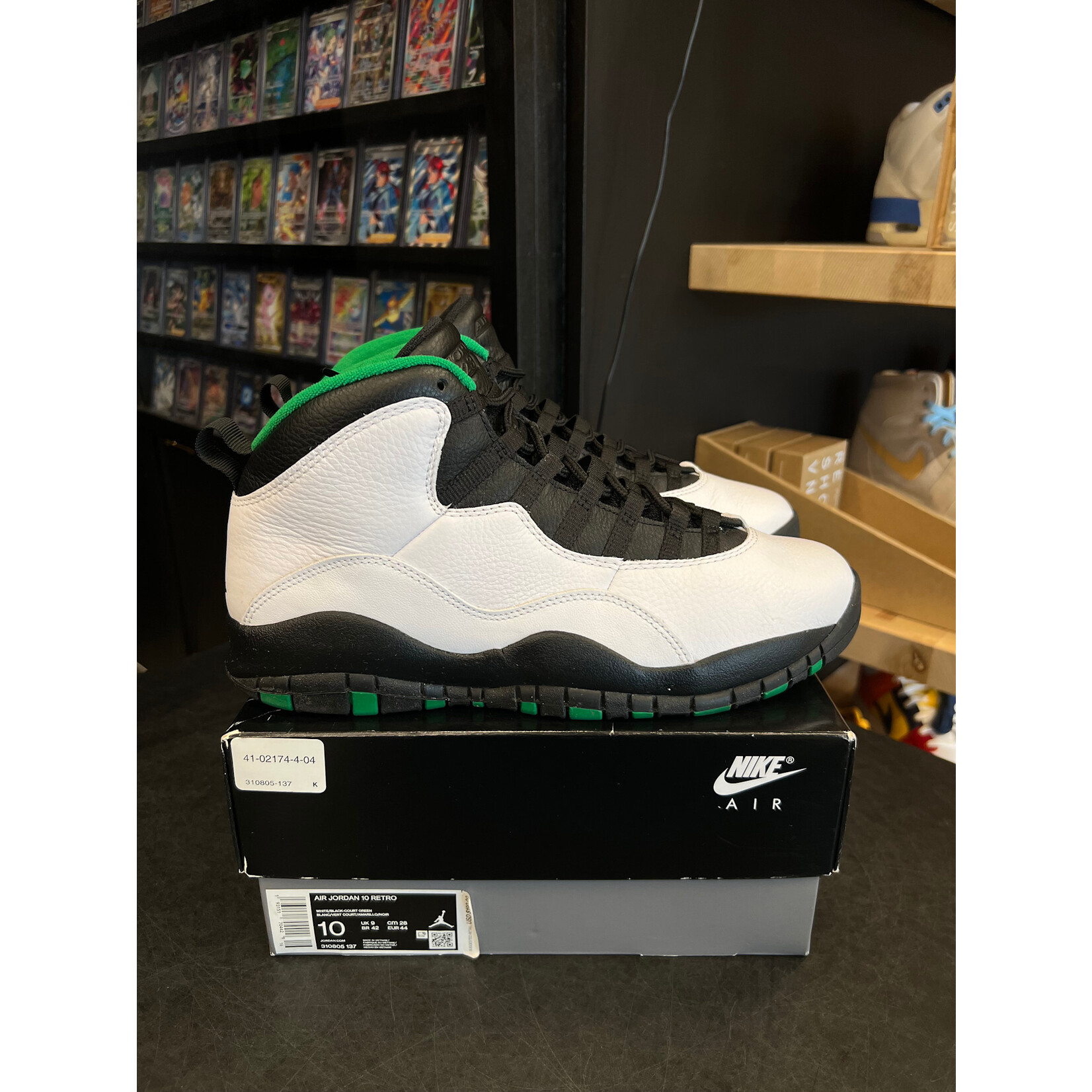 Jordan Jordan 10 Retro Seattle Size 10, PREOWNED