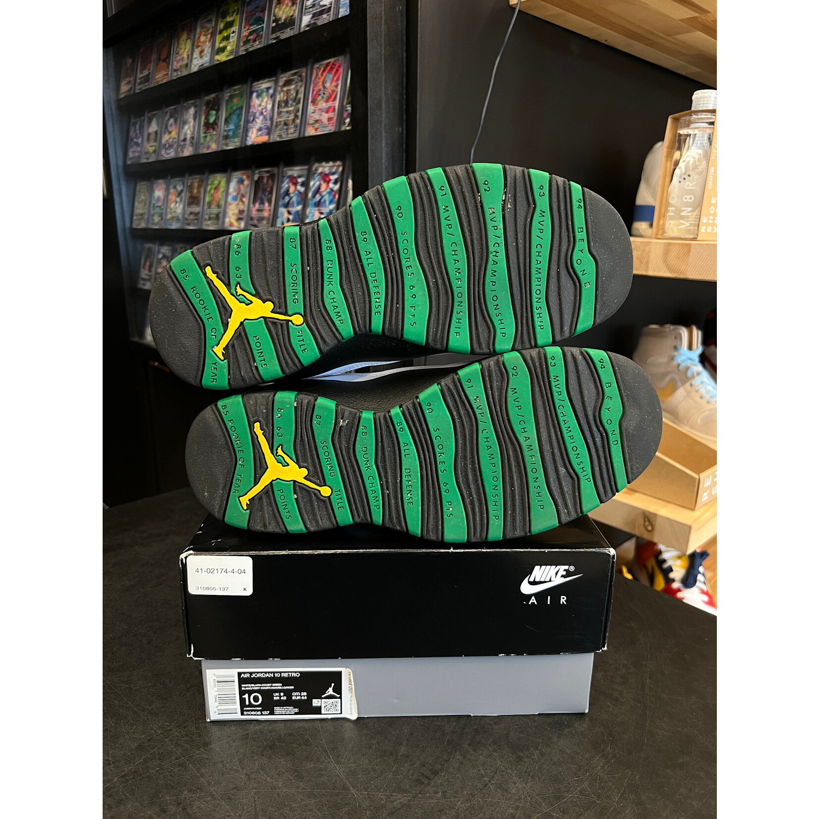 Jordan Jordan 10 Retro Seattle Size 10, PREOWNED