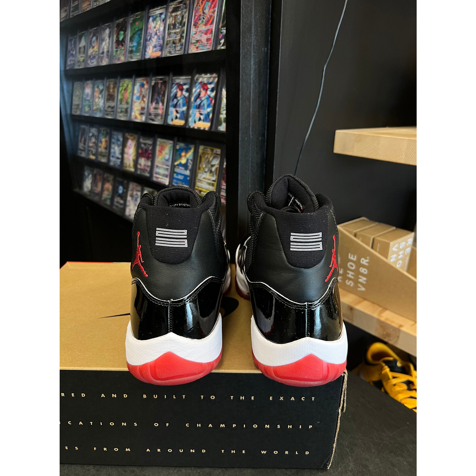 Jordan Jordan 11 Retro Playoffs Bred (2019) Size 10, PREOWNED