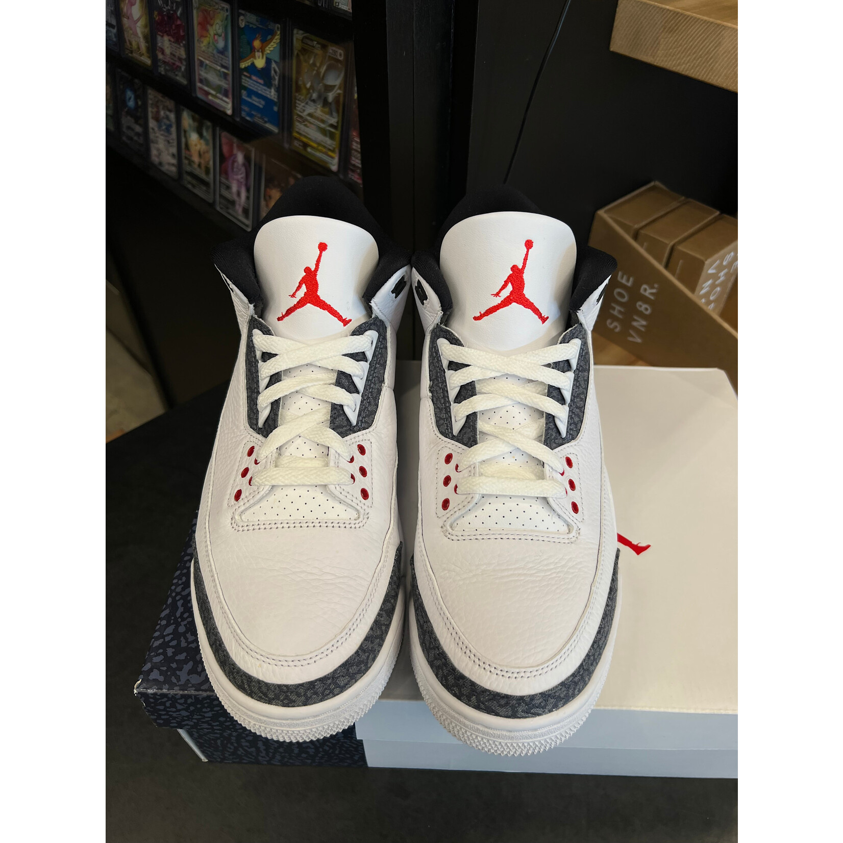 Jordan Jordan 3 Retro SE Fire Red Denim (2020) Size 10, PREOWNED