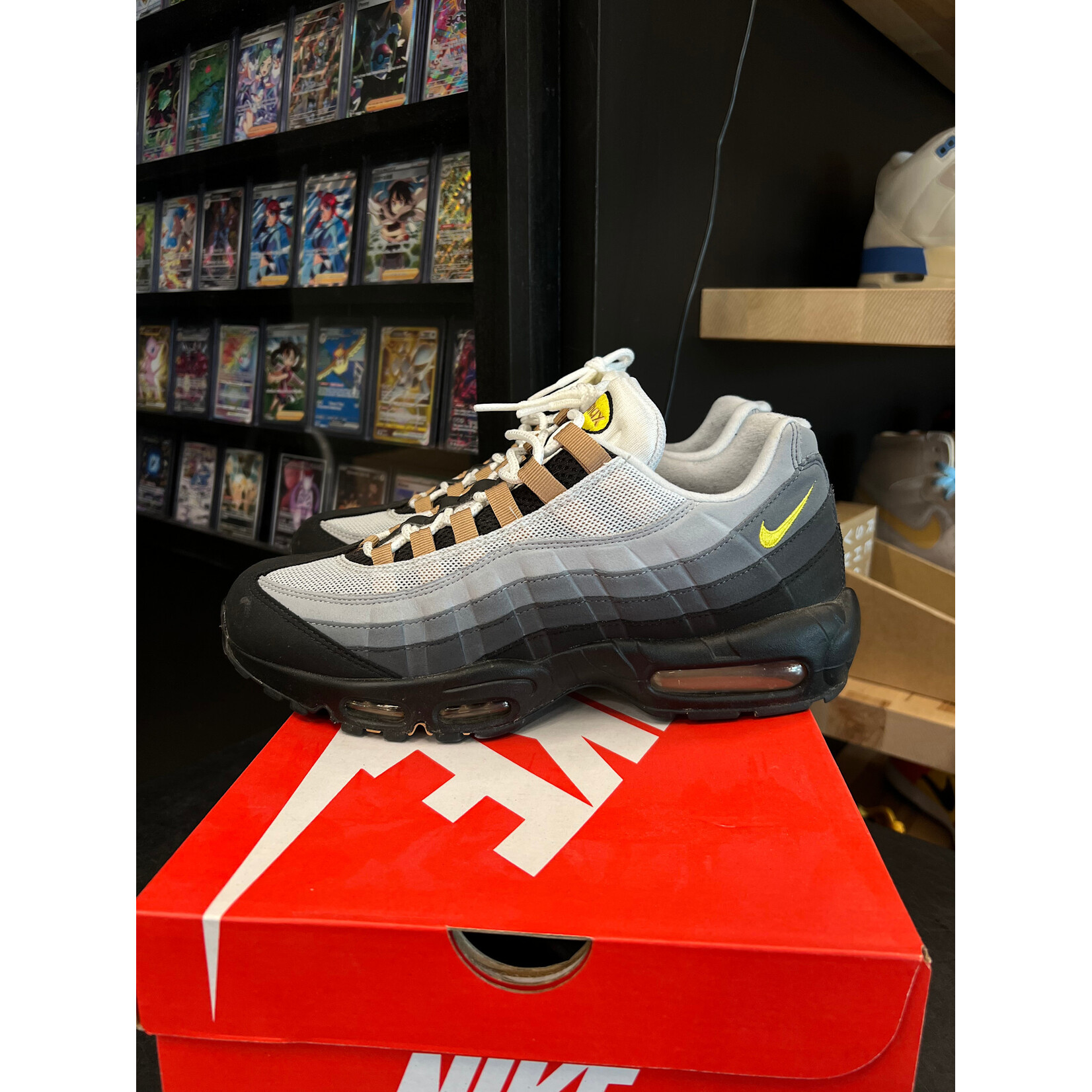 Nike Nike Air Max 95 Icons Yellow Strike Size 10, PREOWNED