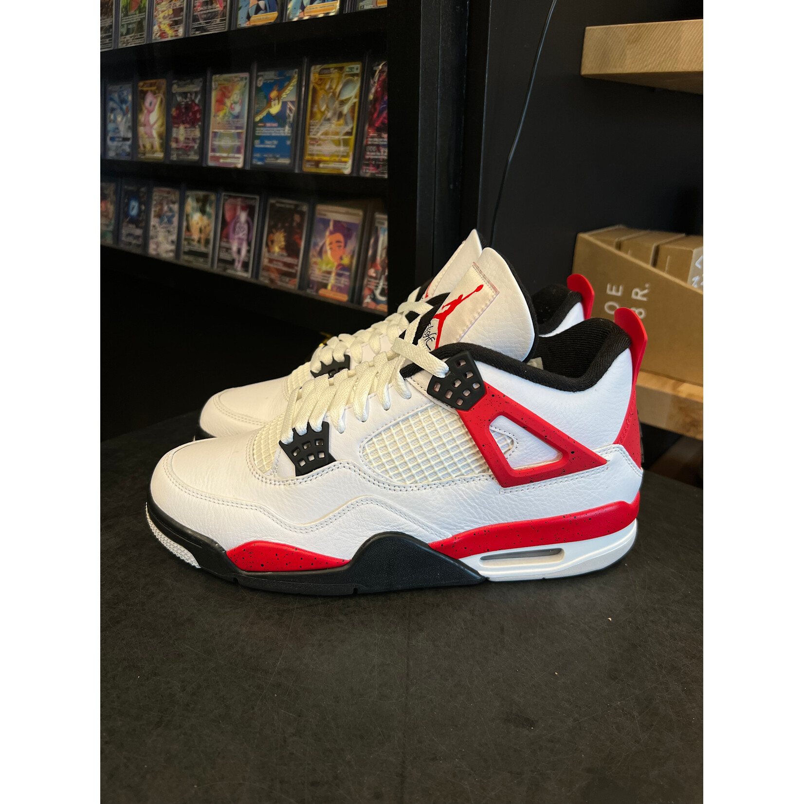 Jordan Jordan 4 Retro Red Cement Size 9, PREOWNED
