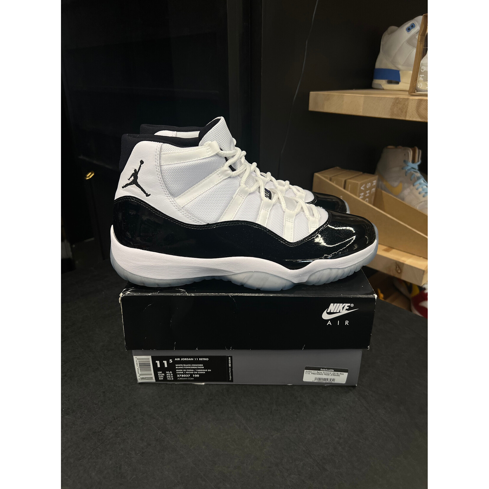 Jordan Jordan 11 Retro Concord (2018) Size 11.5, PREOWNED PADS (CREASE)