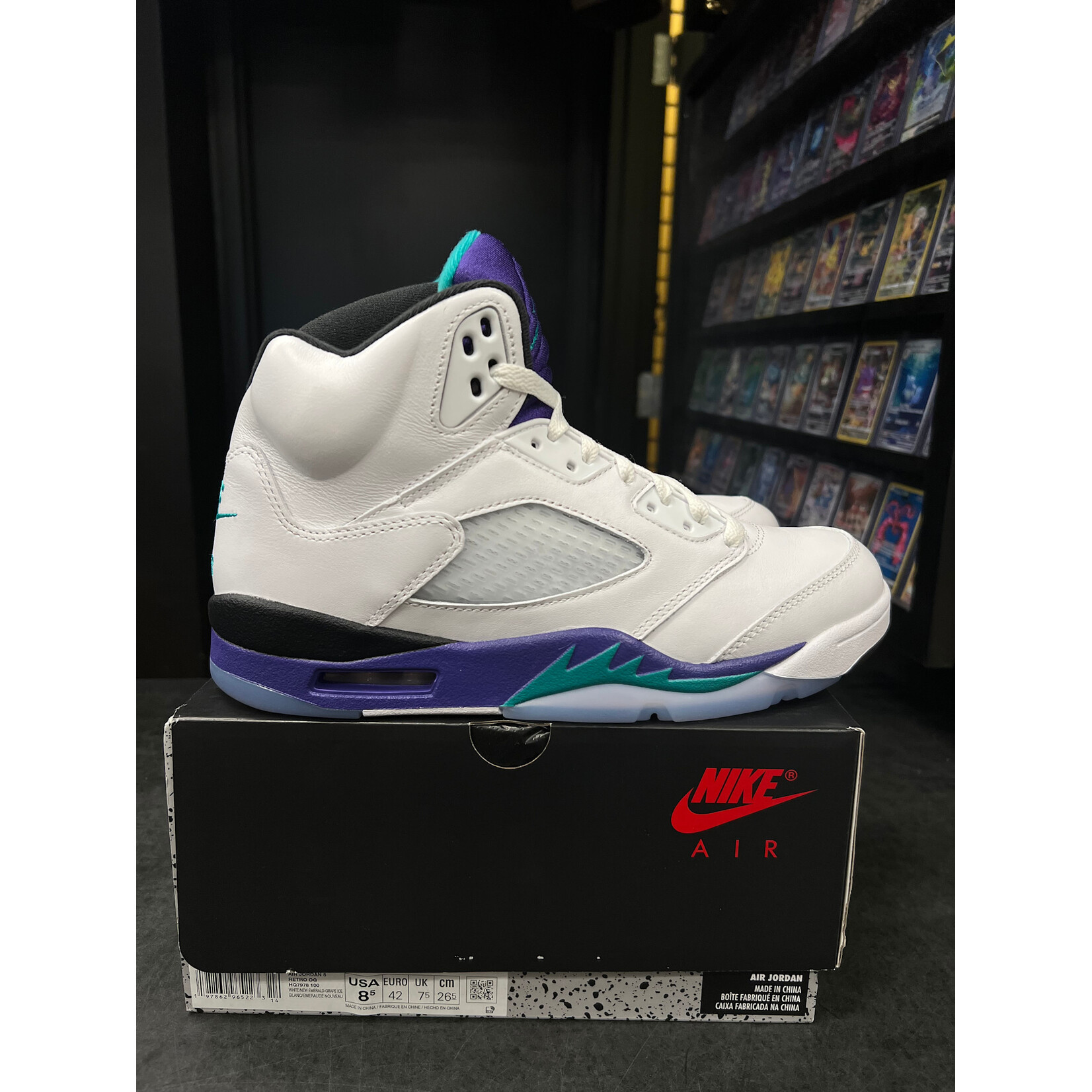 Jordan Jordan 5 Retro Grape (2025) Size 8.5, PREOWNED