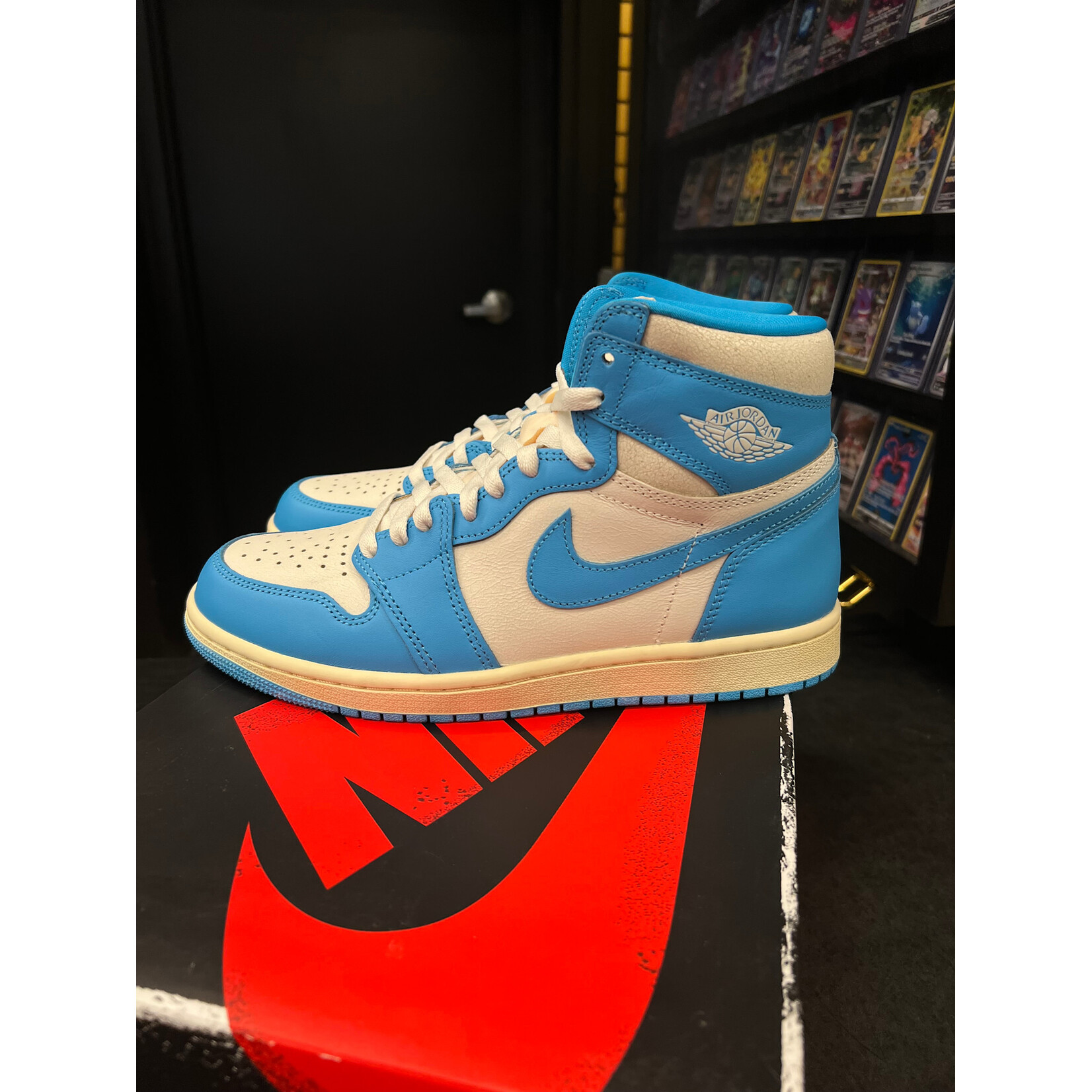 Jordan Jordan 1 Retro High OG UNC Reimagined Size 8.5, PREOWNED