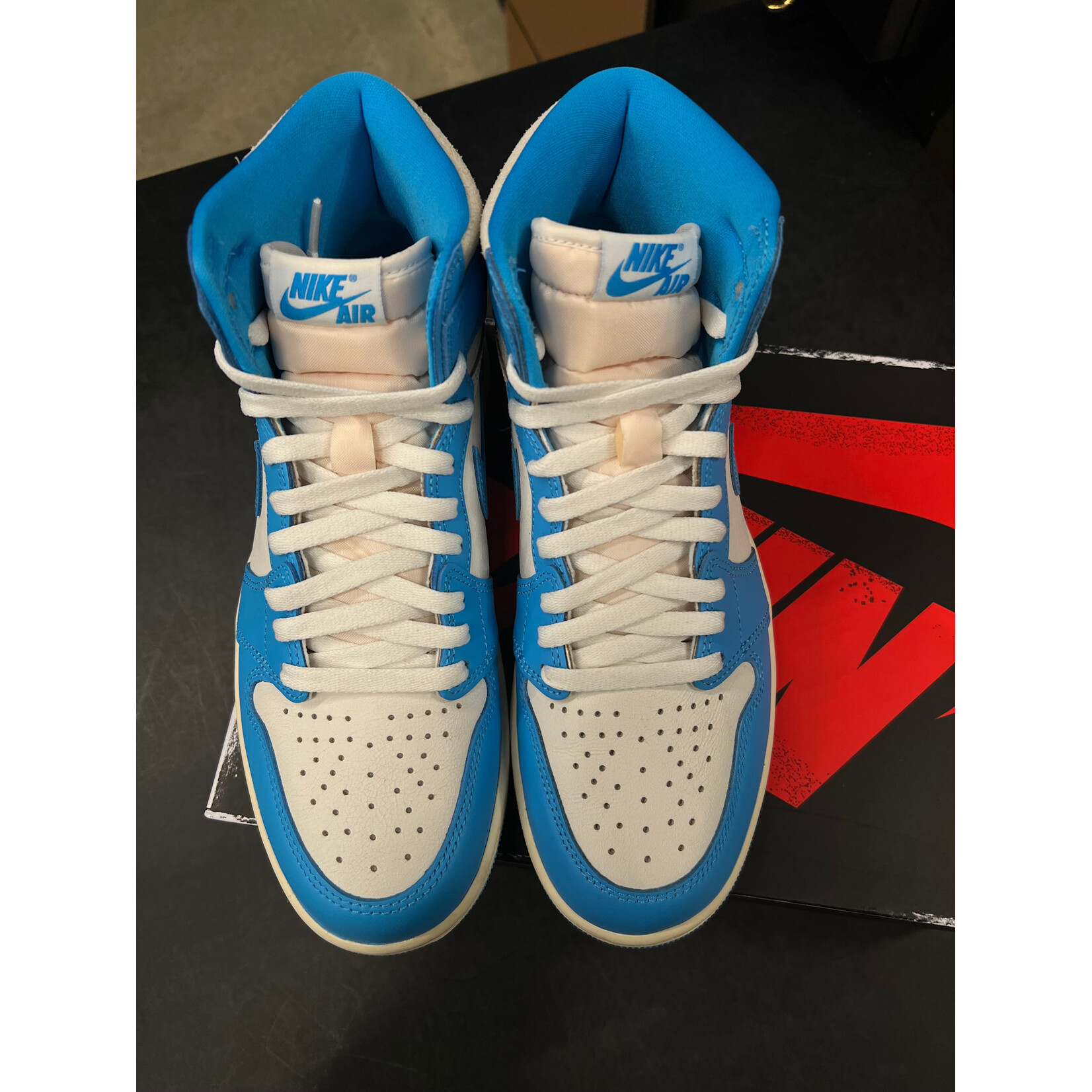 Jordan Jordan 1 Retro High OG UNC Reimagined Size 8.5, PREOWNED