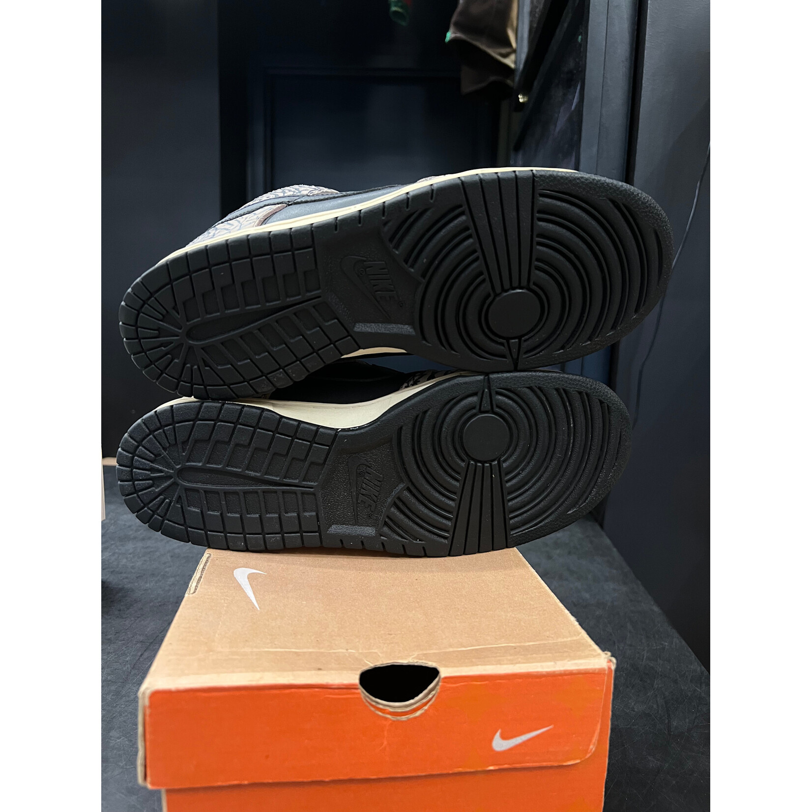 Nike Nike SB Dunk Low Supreme Black Cement (2002) Size 10, PREOWNED