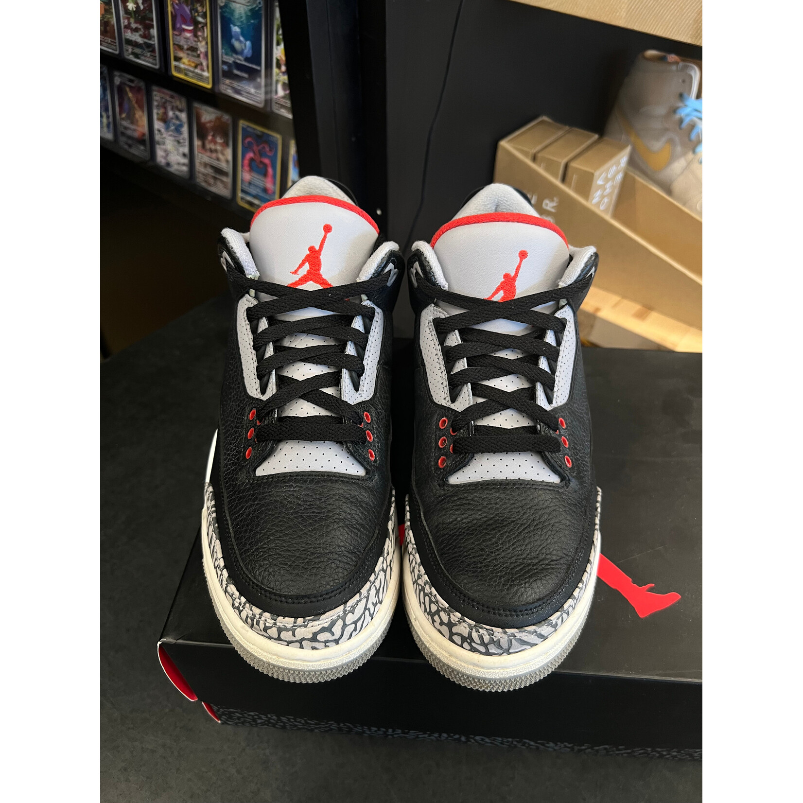 Jordan Jordan 3 Retro Black Cement (2018) Size 8, PREOWNED