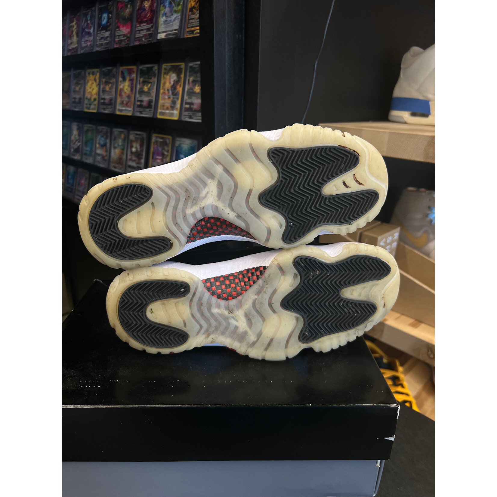 Jordan Jordan 11 Retro Low 72-10 Size 8, PREOWNED