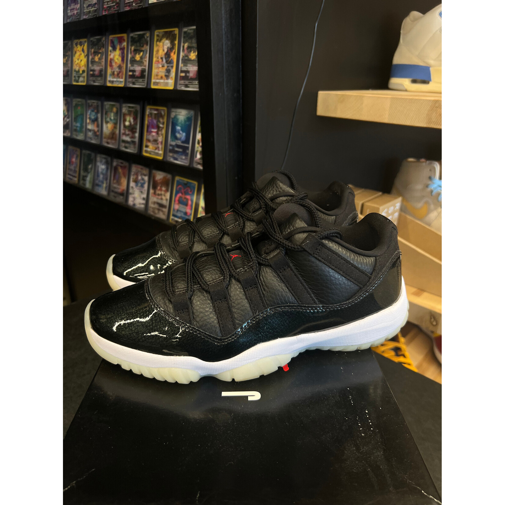 Jordan Jordan 11 Retro Low 72-10 Size 8, PREOWNED