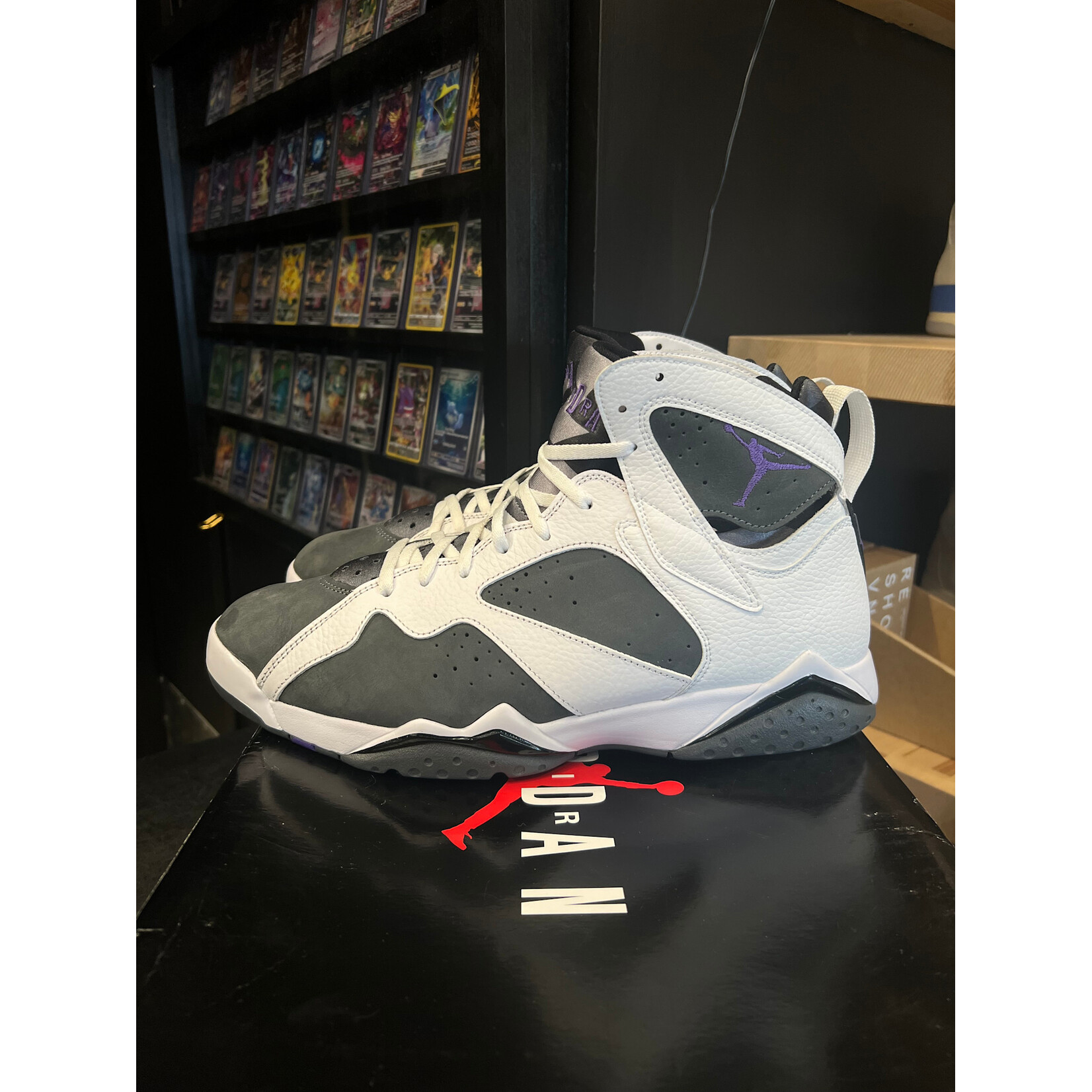 Jordan Jordan 7 Retro Flint (2021) Size 13, PREOWNED