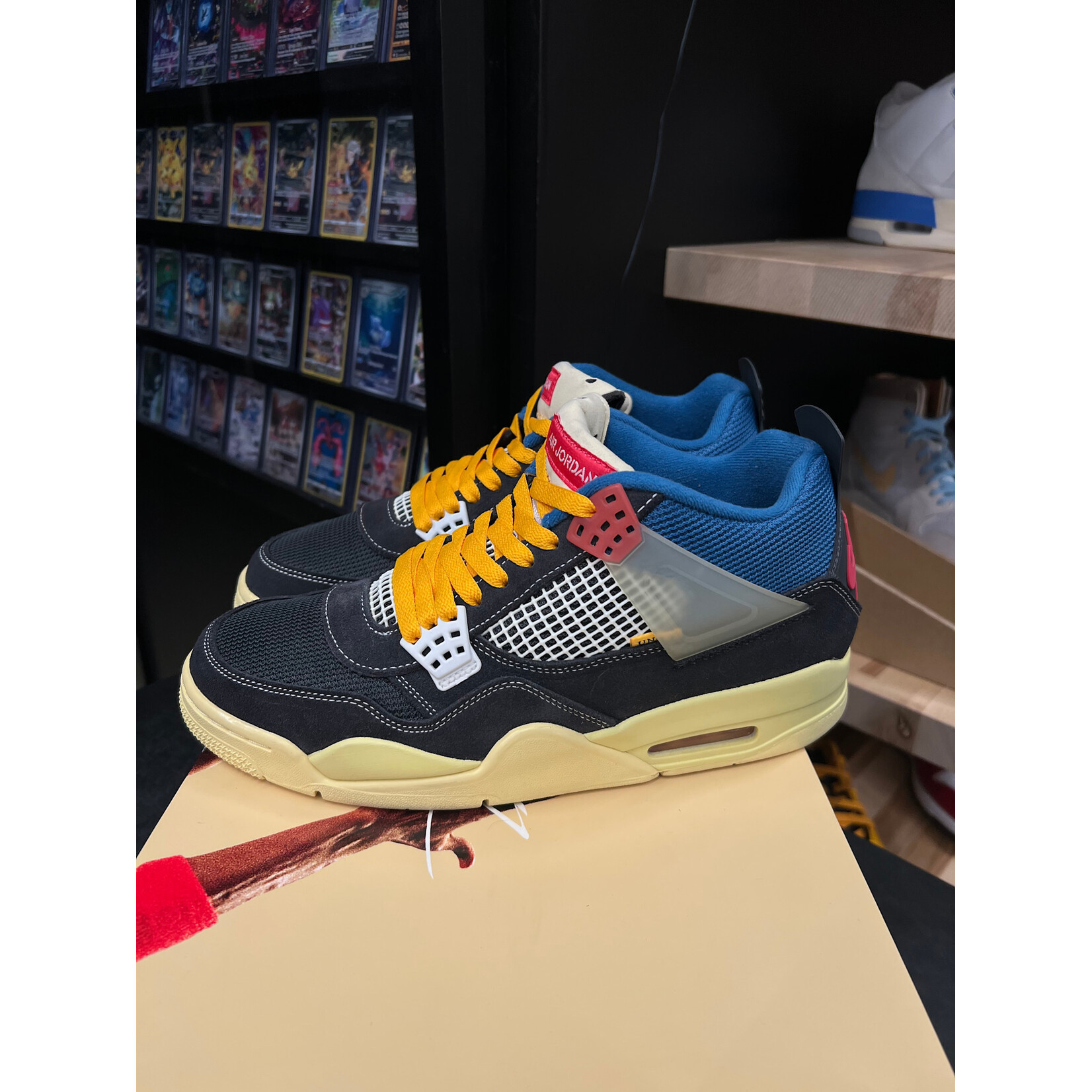 Jordan Jordan 4 Retro Union Off Noir Size 10.5, PREOWNED