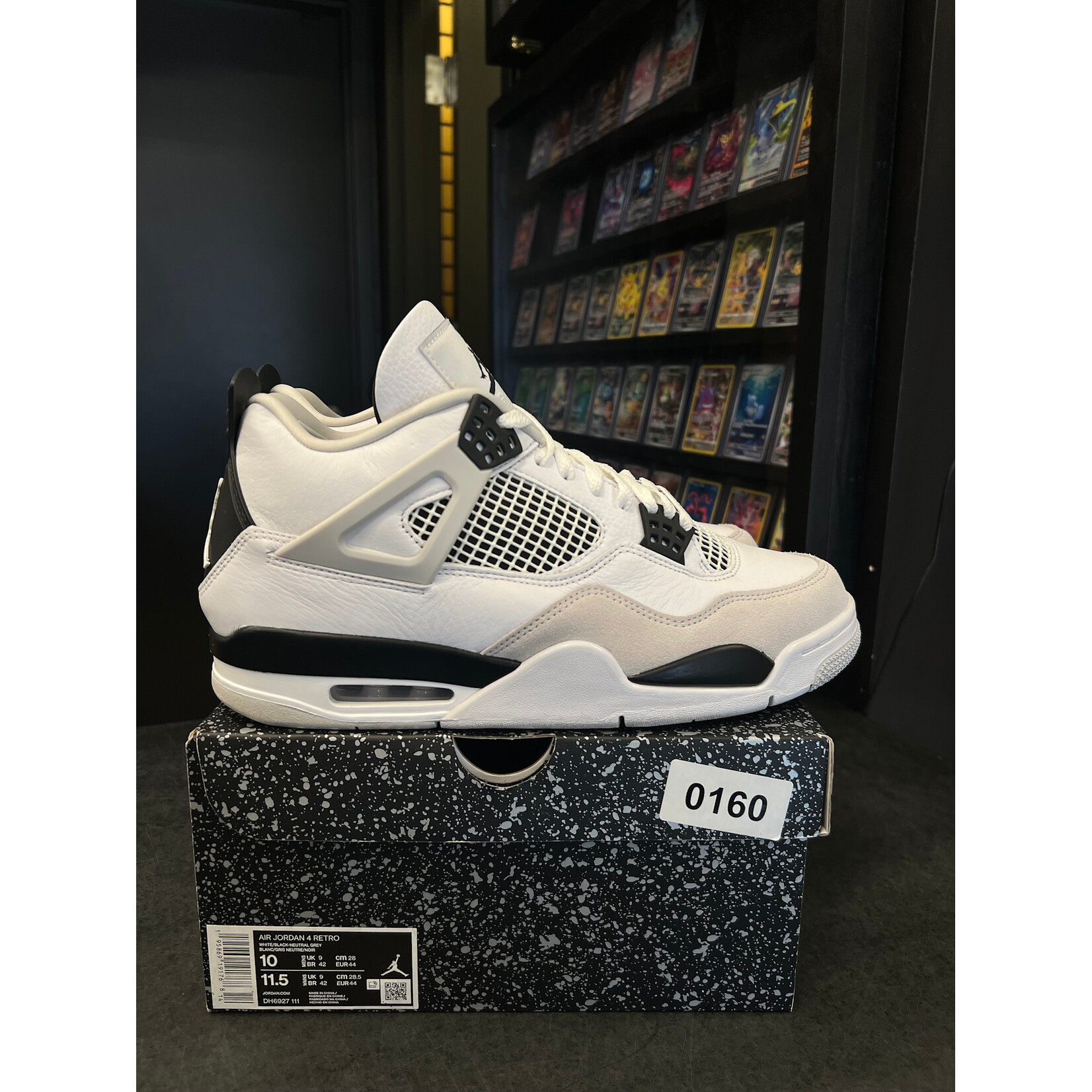 Jordan Jordan 4 Retro Military Black Size 10, PREOWNED