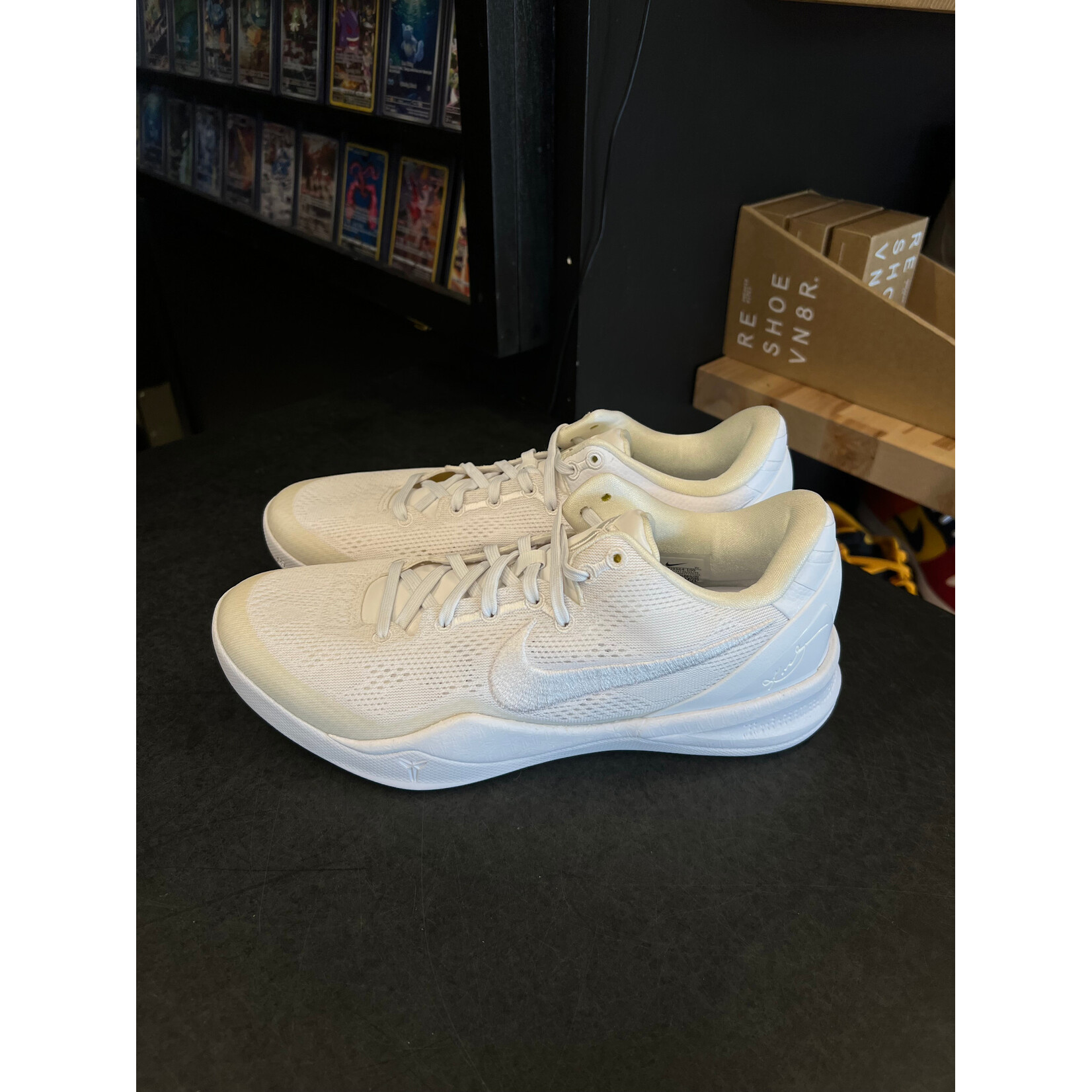 Nike Nike Kobe 8 Protro Halo Size 8.5, PREOWNED WORN ONCE YELLOWING