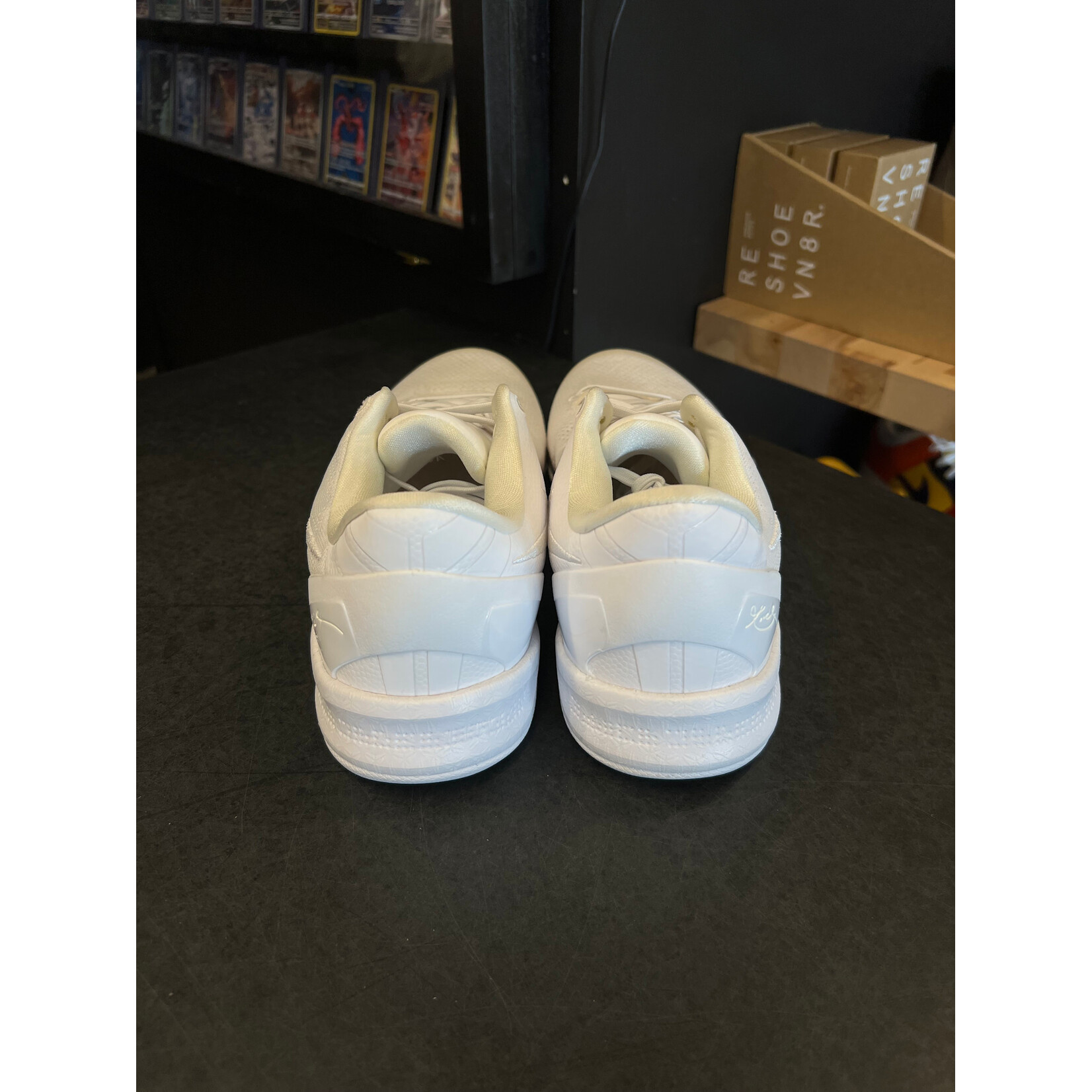 Nike Nike Kobe 8 Protro Halo Size 8.5, PREOWNED WORN ONCE YELLOWING