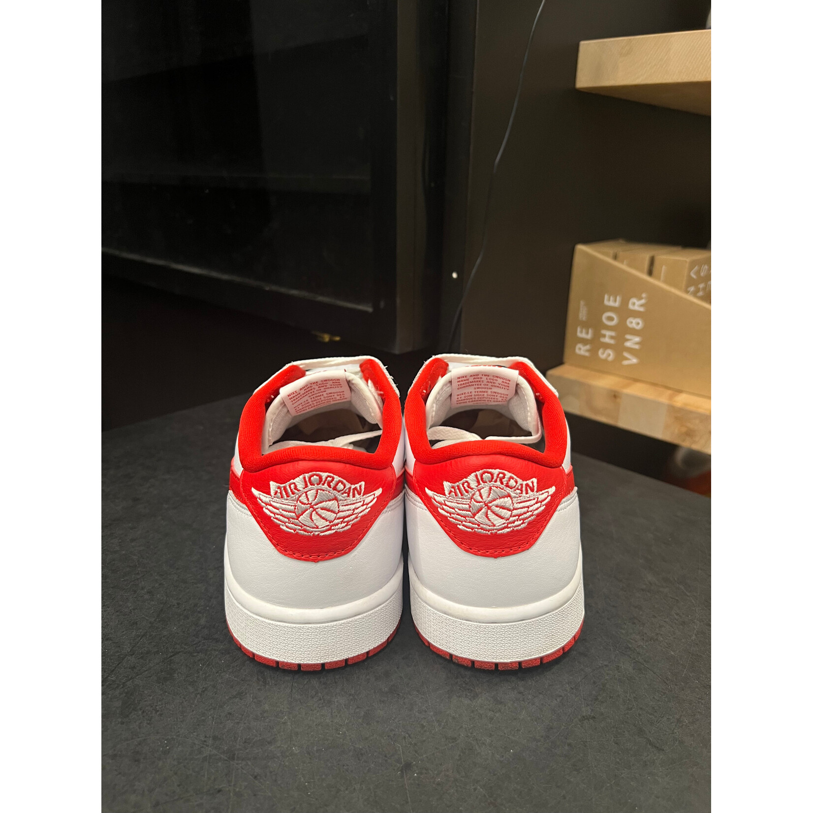 Jordan Jordan 1 Retro Low OG University Red Size 11, PREOWNED