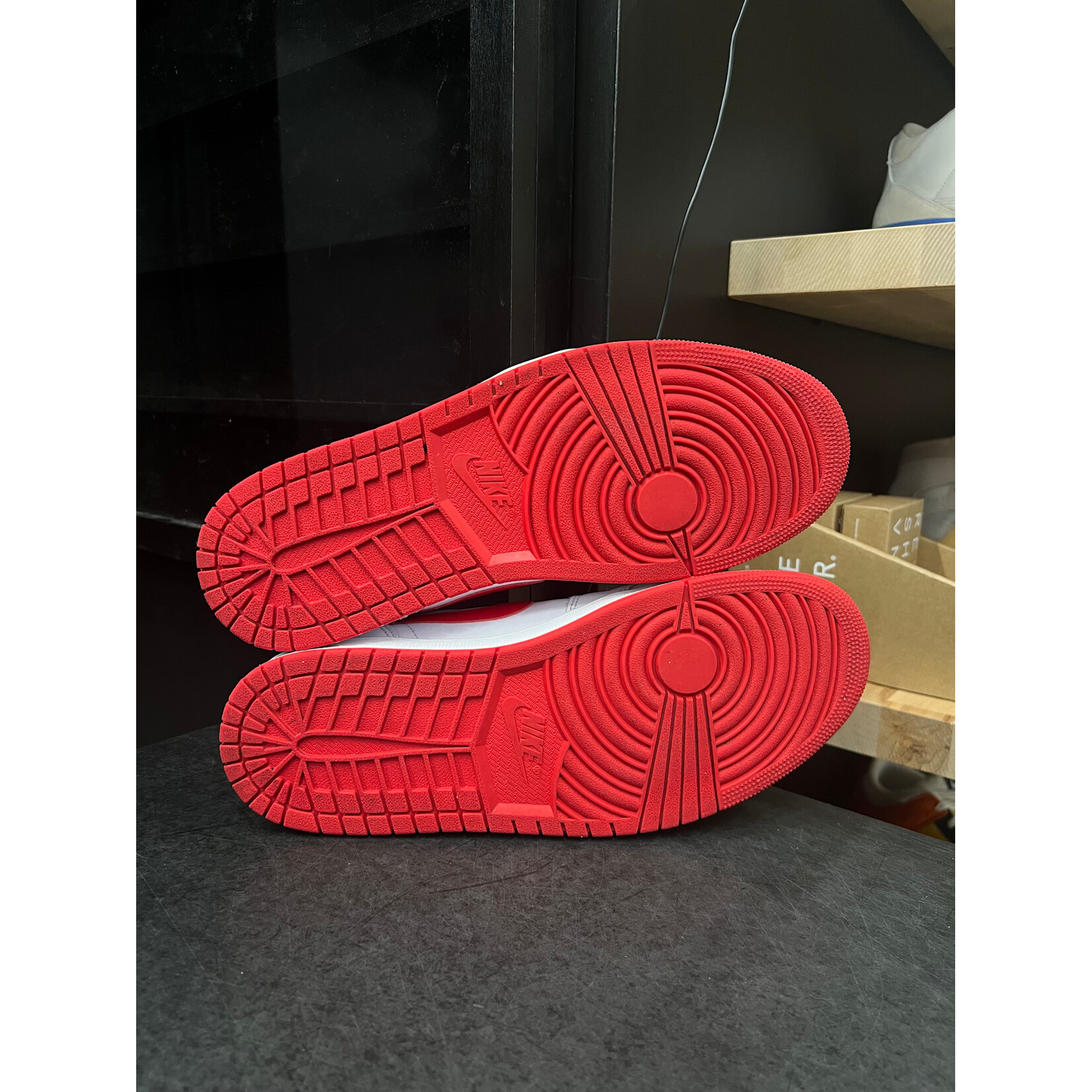 Jordan Jordan 1 Retro Low OG University Red Size 11, PREOWNED