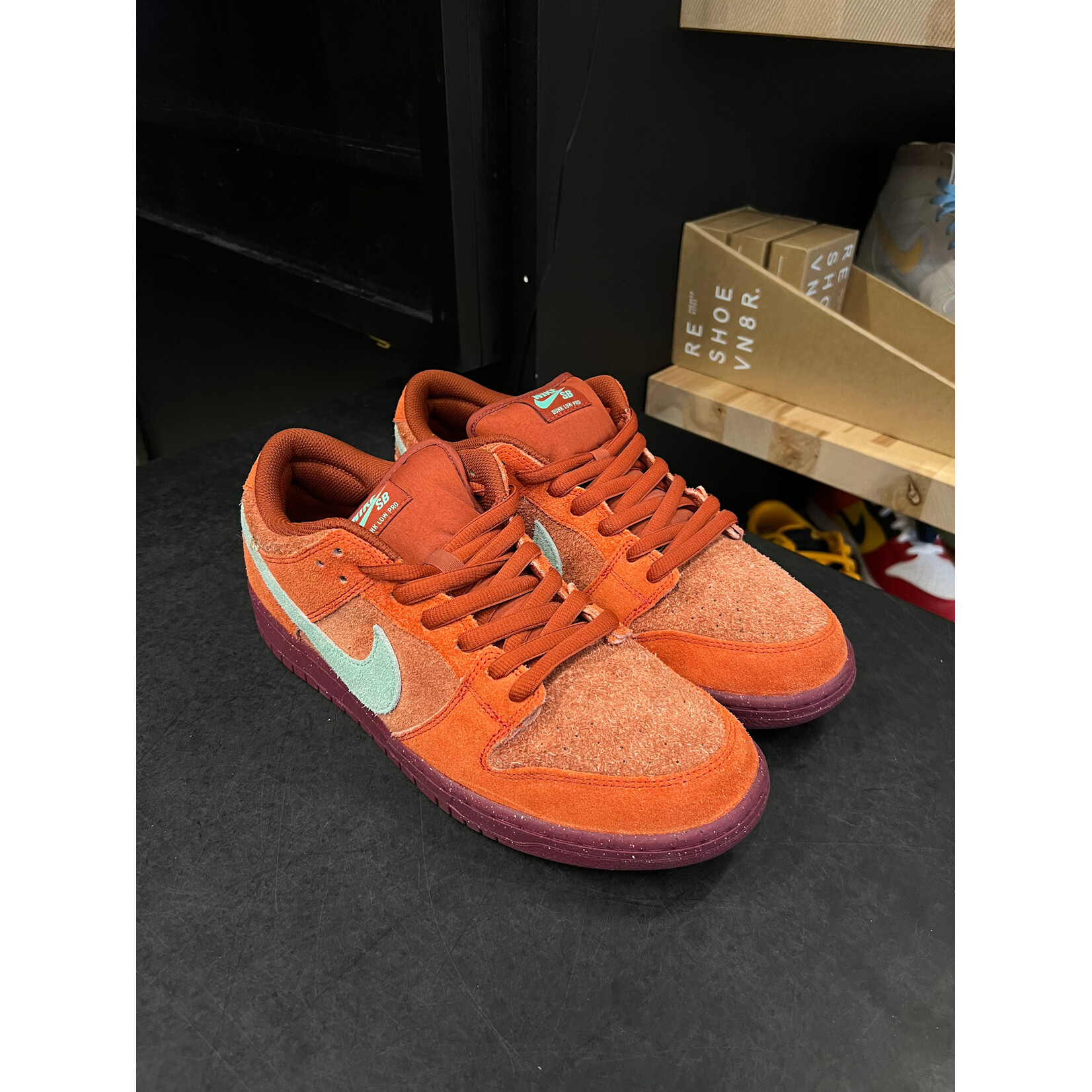 Nike Nike SB Dunk Low Mystic Red Rosewood Size 11, PREOWNED