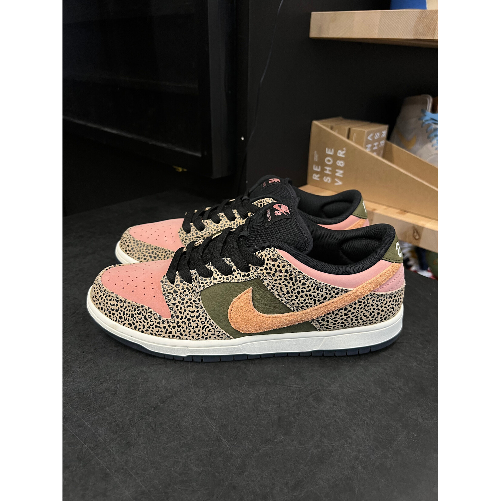 Nike Nike SB Dunk Low Arts-Rec Size 11, PREOWNED